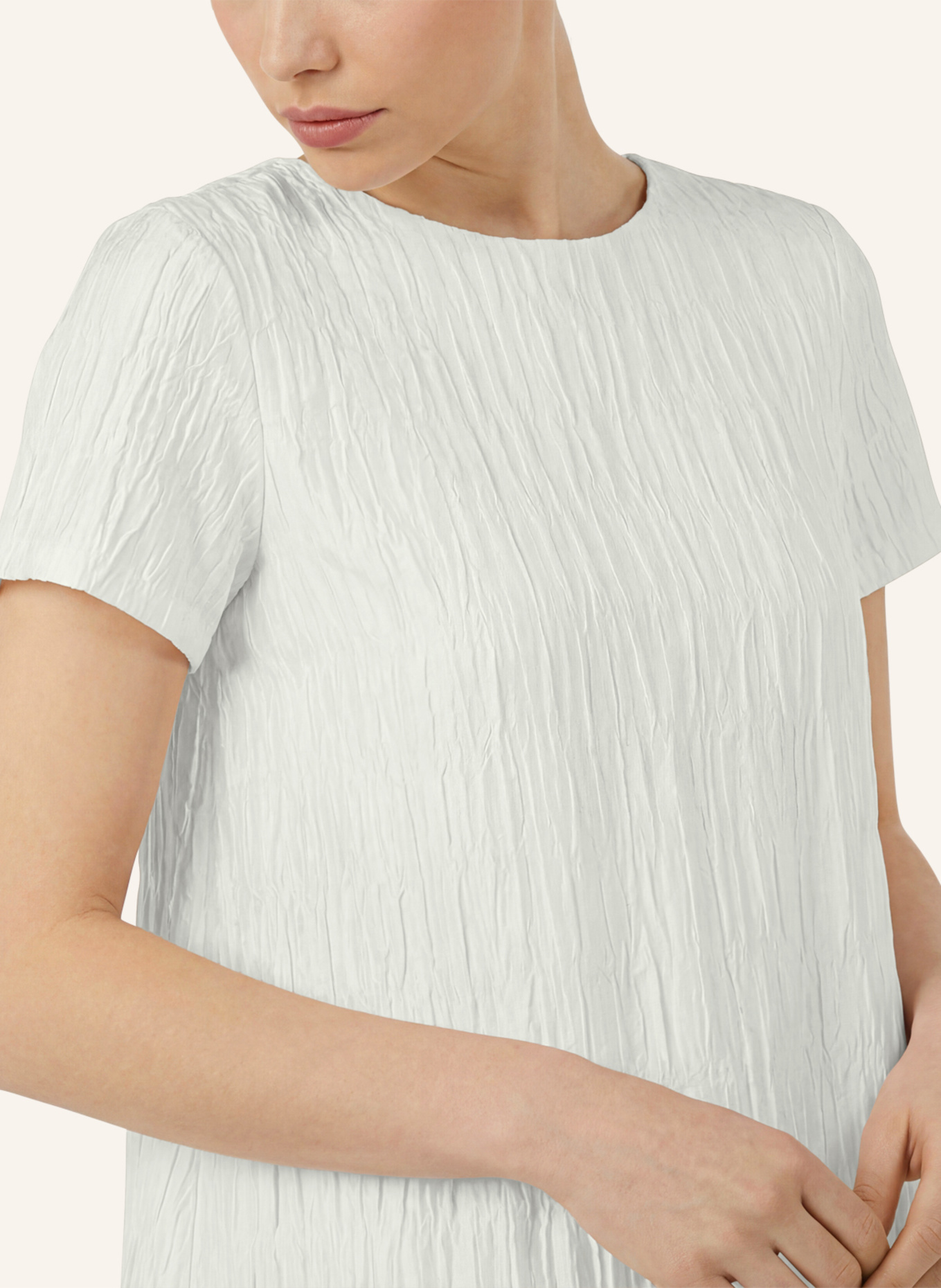 APART Kurzes Cloqué Kleid: CREME