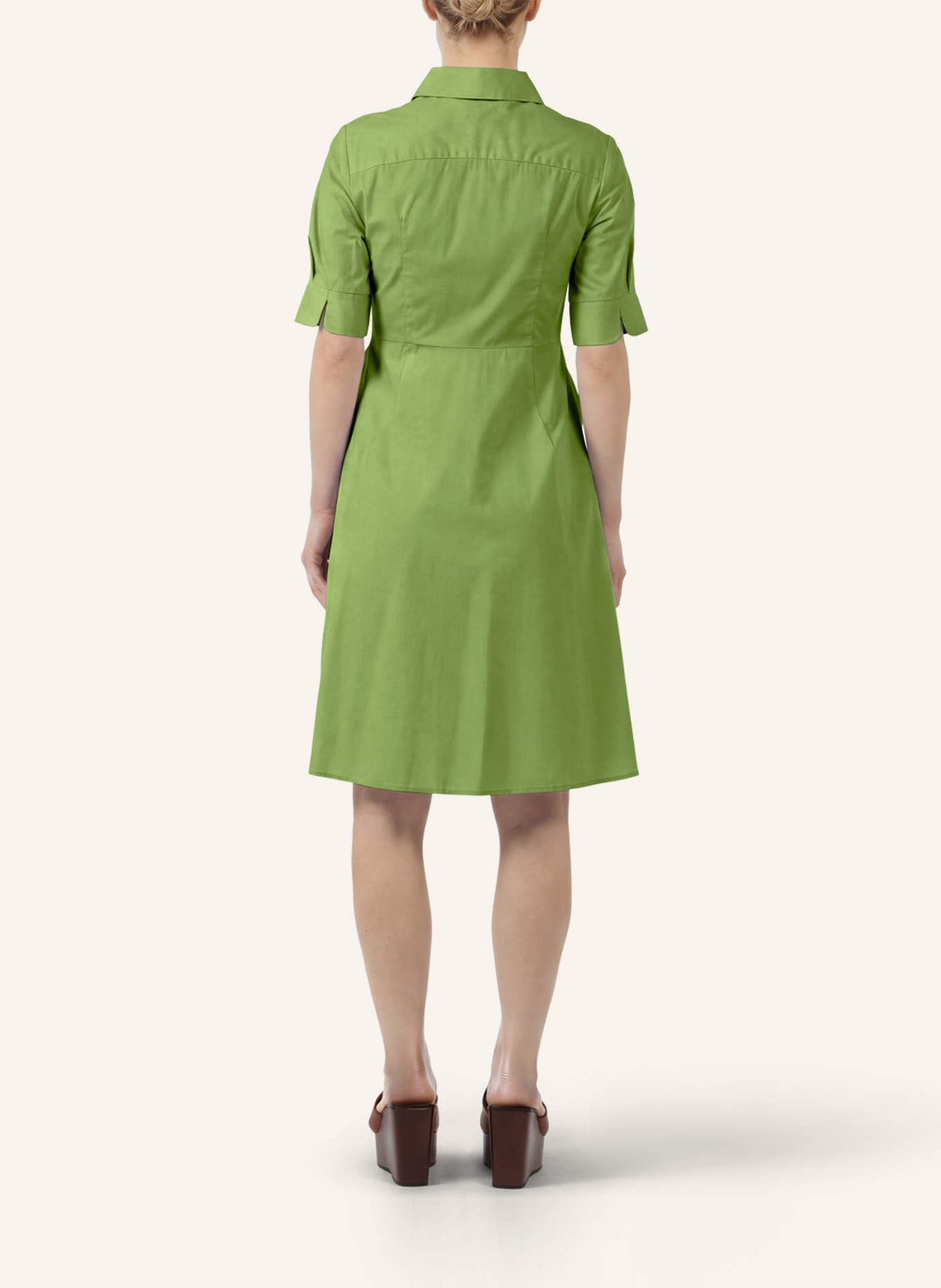 APART Kleid: HELLGRÜN