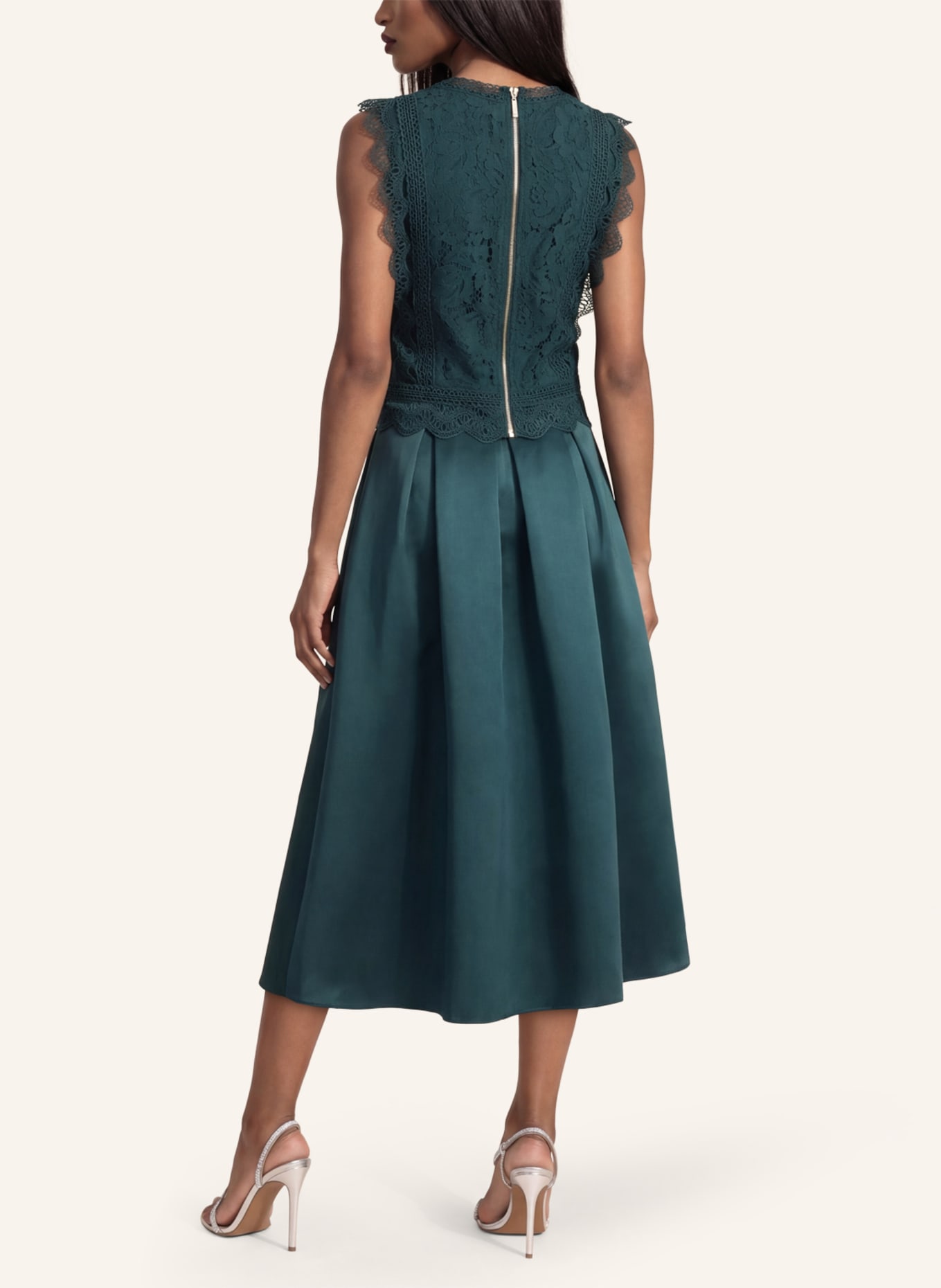 APART Spitzentop: DUNKELGRÜN