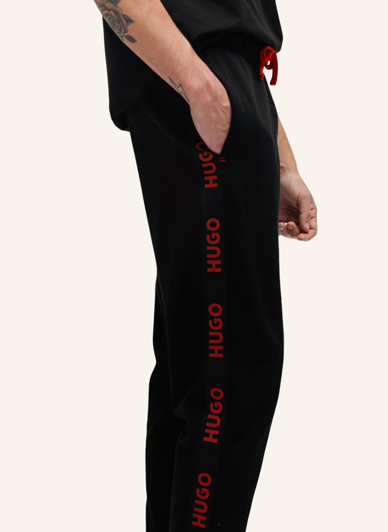 HUGO Loungewear Unterteil SPORTY LOGO PANT, Farbe: SCHWARZ (Bild 4)