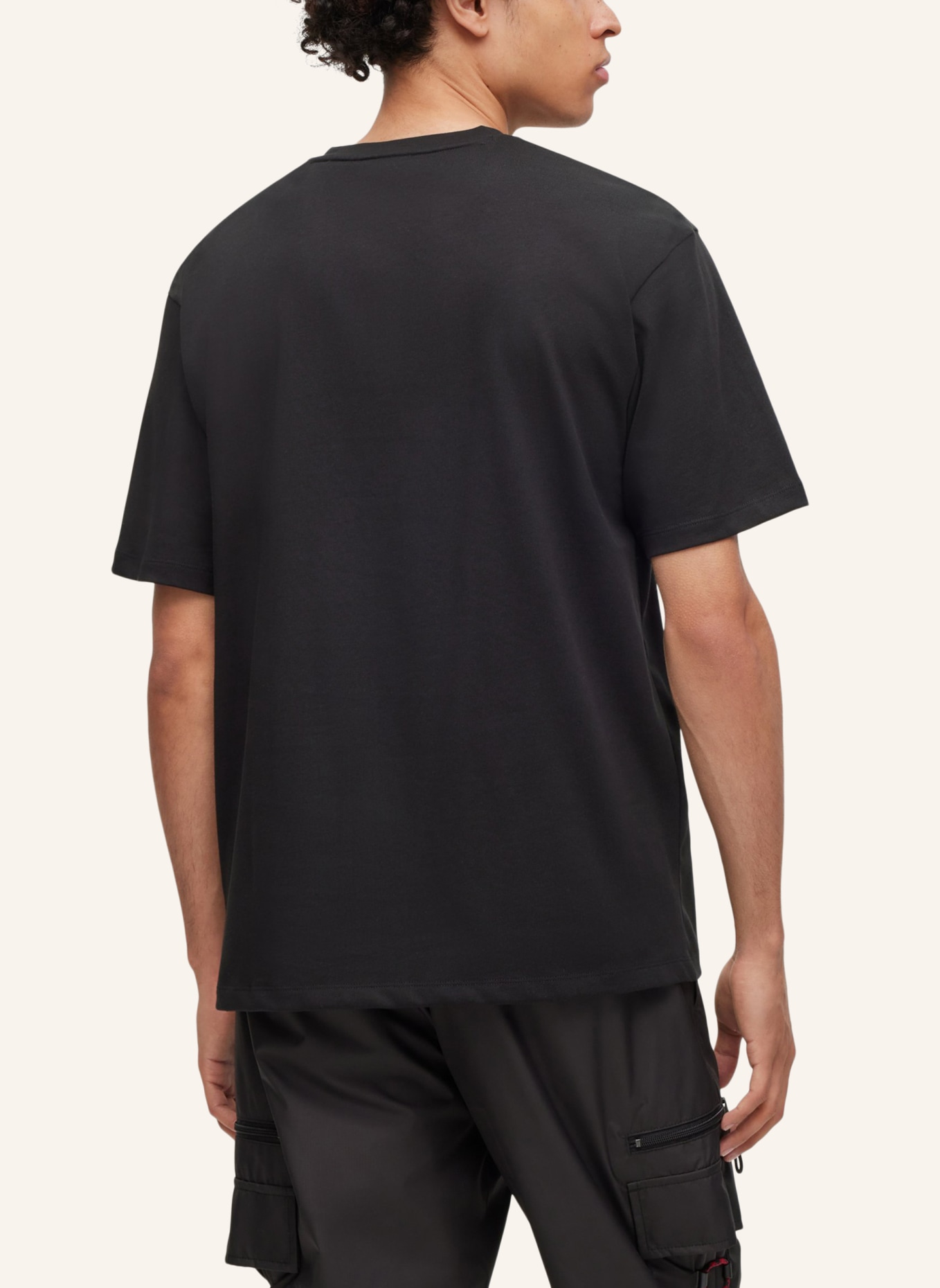 HUGO T-Shirt DAKAISHI Relaxed Fit, Farbe: SCHWARZ (Bild 2)