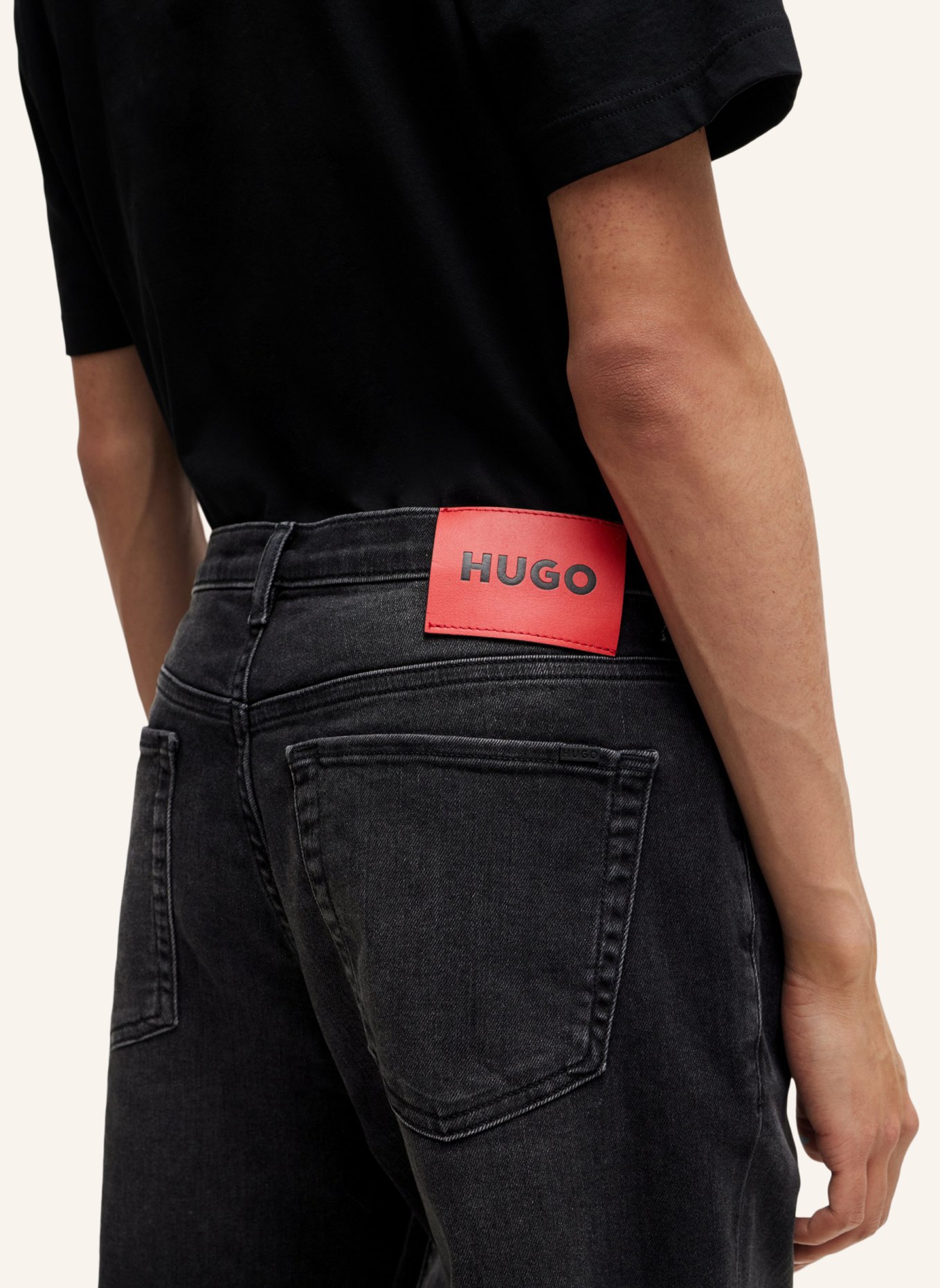 HUGO Jeans HUGO 634 Tapered Fit, Farbe: SCHWARZ (Bild 4)
