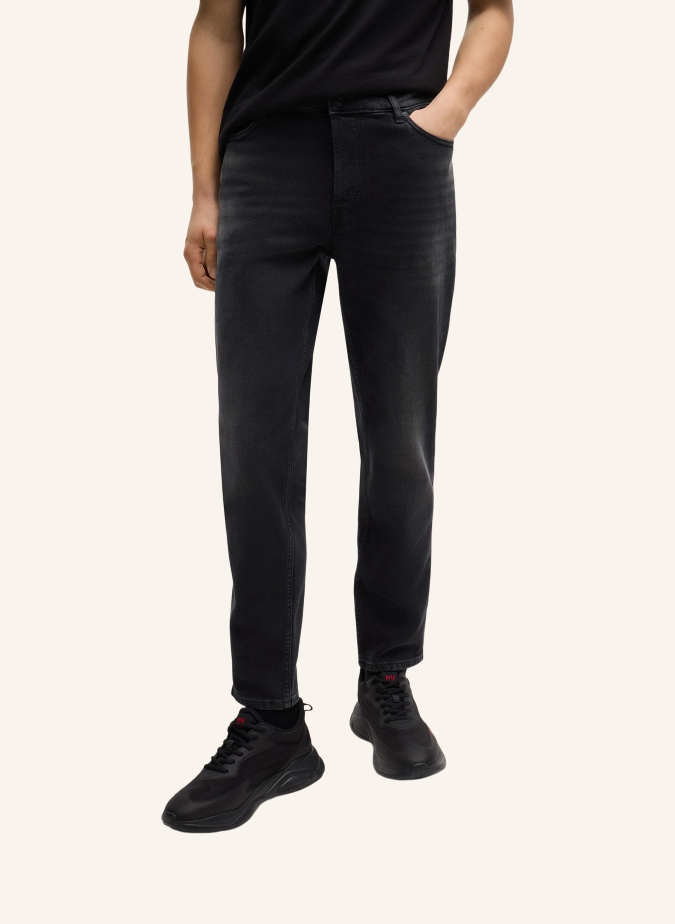 HUGO Jeans HUGO 634 Tapered Fit, Farbe: SCHWARZ (Bild 5)