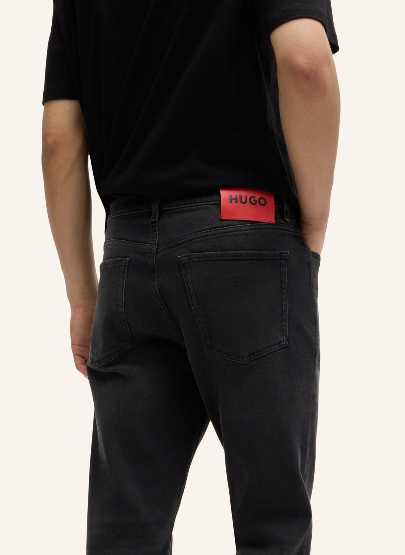 HUGO Jeans HUGO 634 Tapered Fit, Farbe: SCHWARZ (Bild 4)