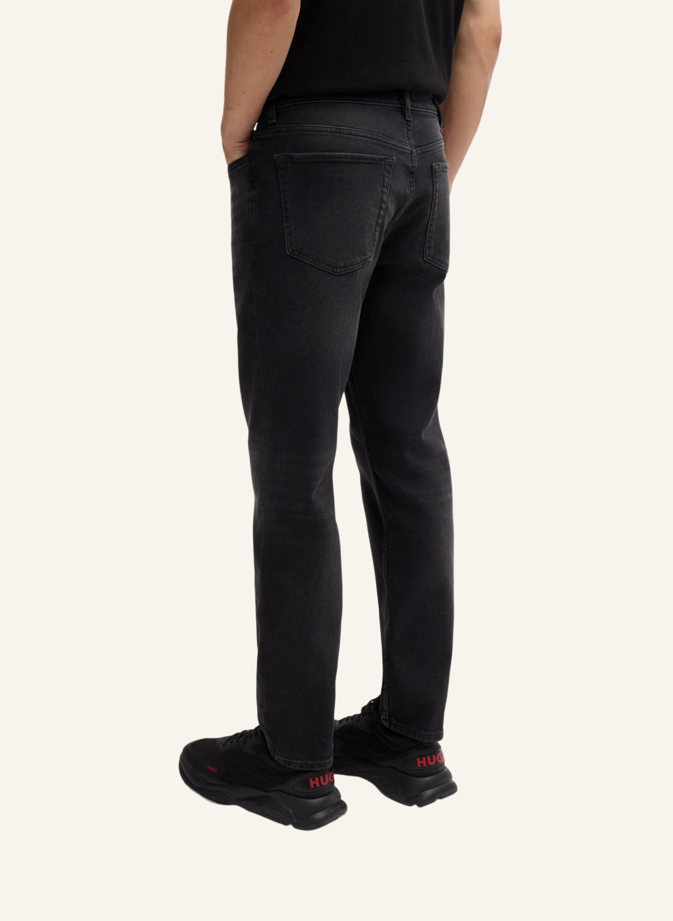 HUGO Jeans HUGO 634 Tapered Fit, Farbe: SCHWARZ (Bild 3)