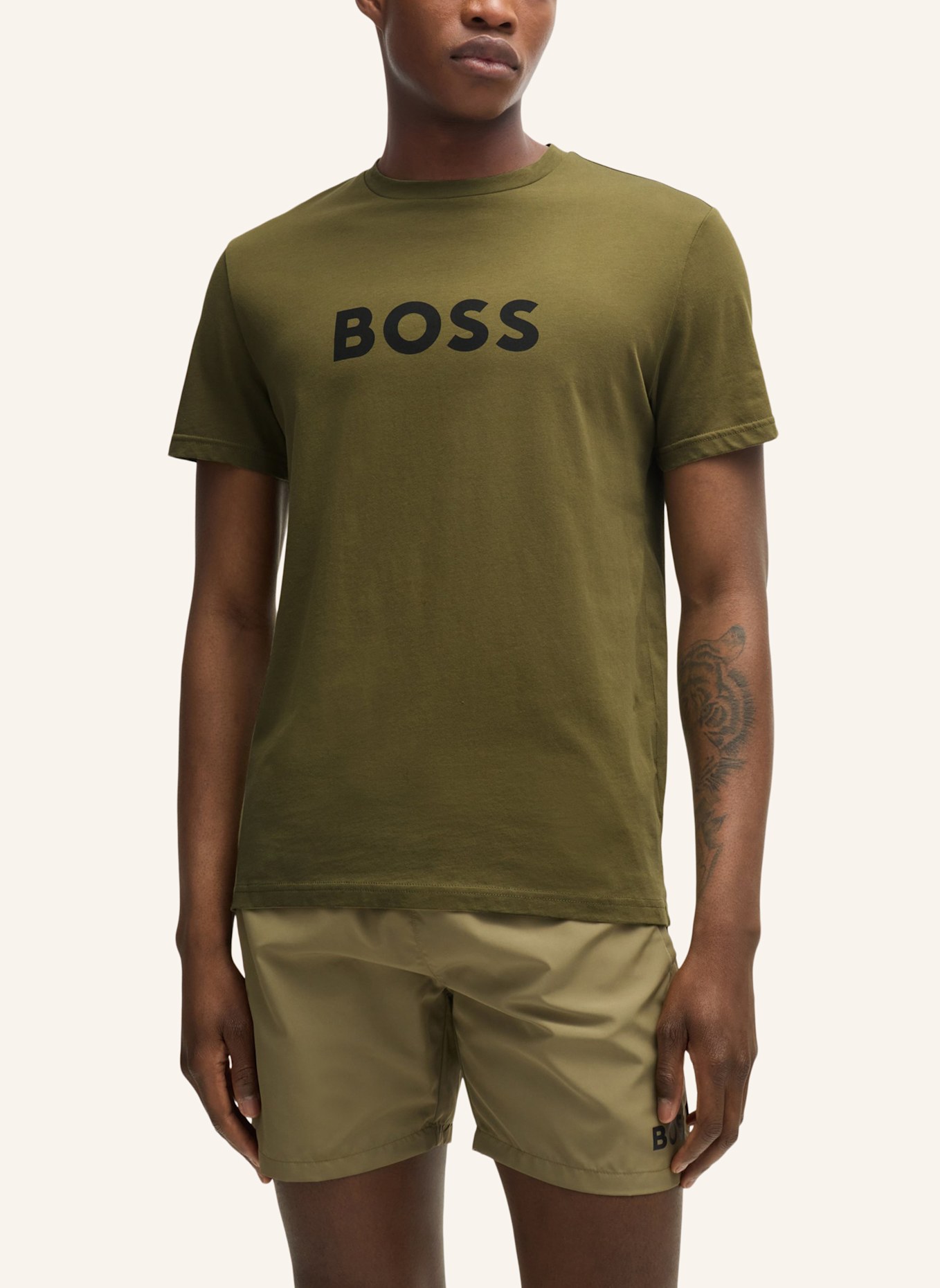 BOSS Strand-Oberteil T-SHIRT RN Regular Fit, Farbe: KHAKI (Bild 3)