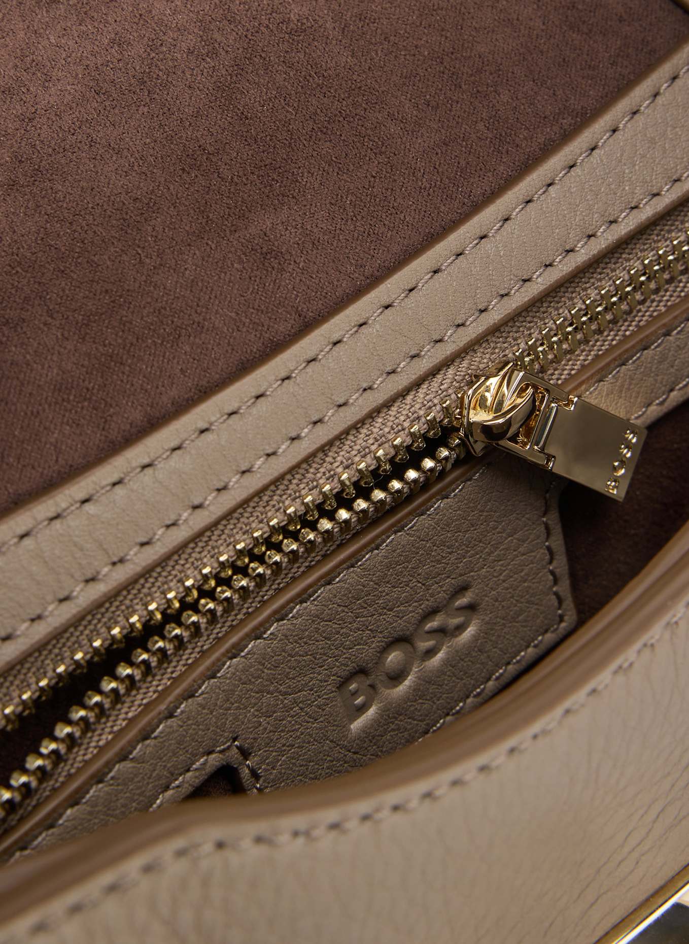BOSS Umhängetasche ARIELL M SHOUD.BAG M: HELLBRAUN