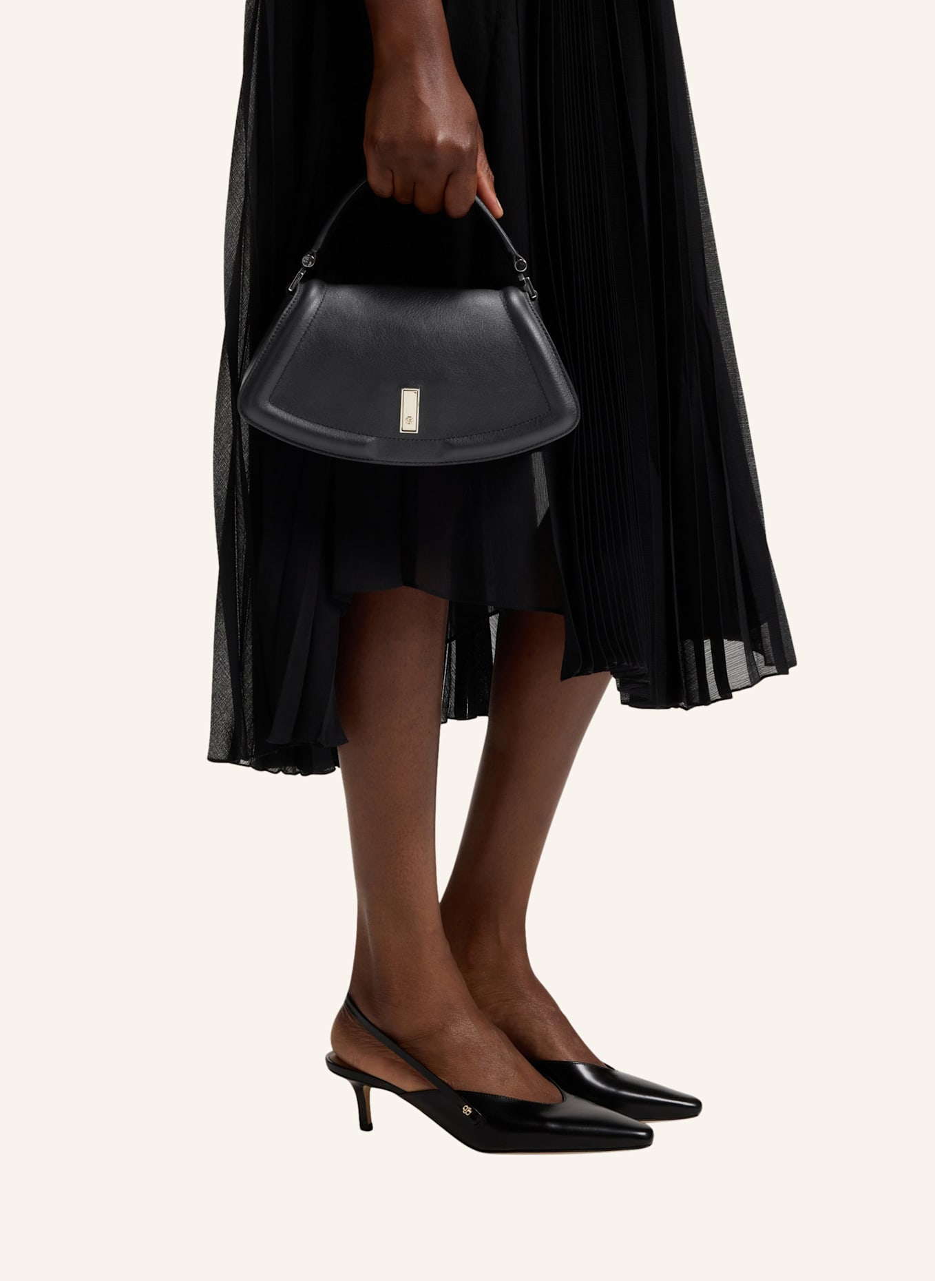 BOSS Umhängetasche ARIELL M SHOUD.BAG M: SCHWARZ