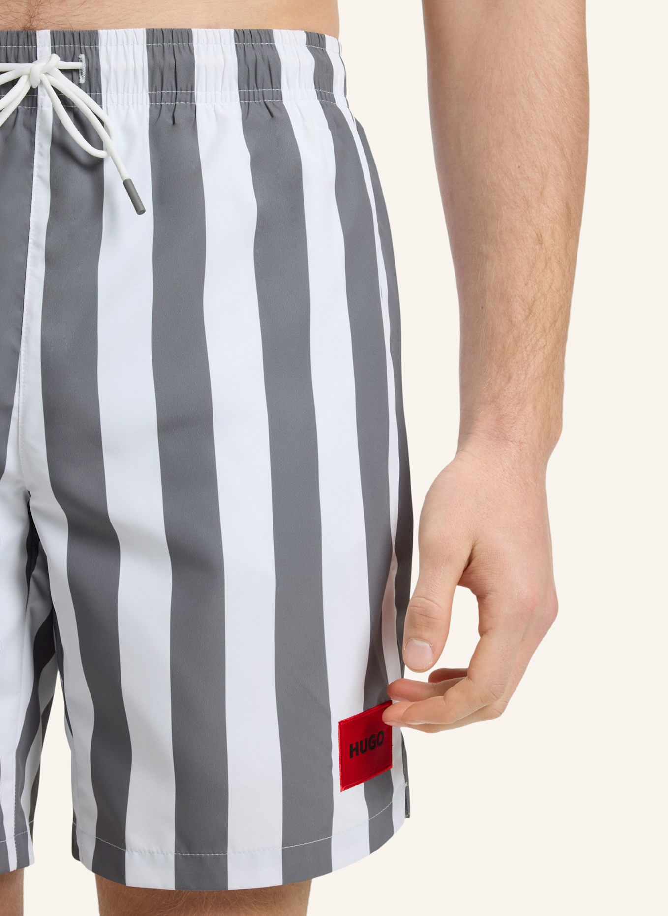 HUGO Badeshort LUIS: GRAU