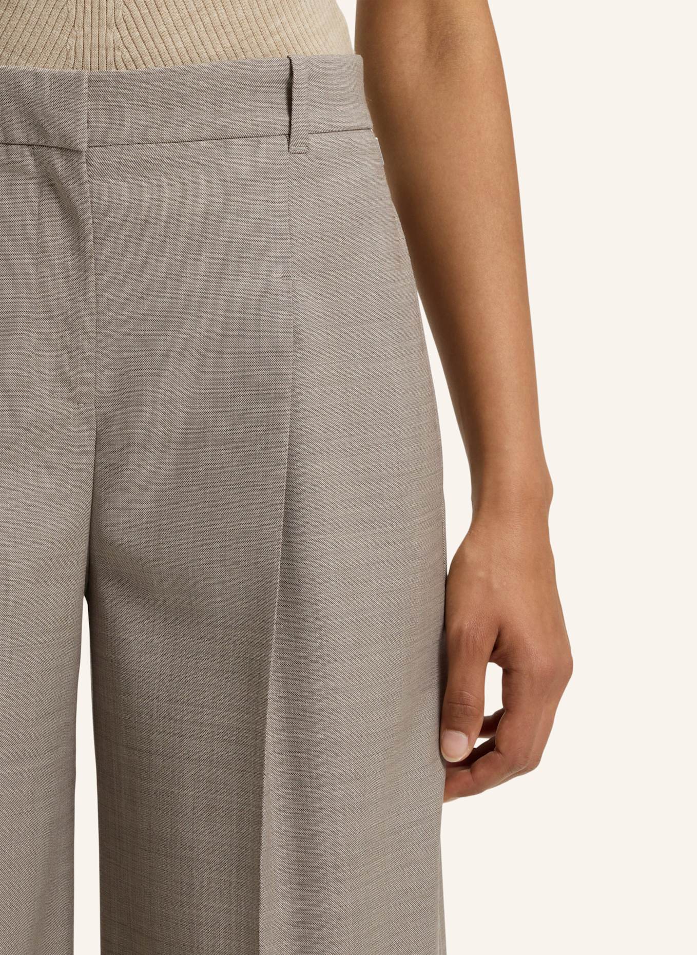 BOSS Business Hose TIANA4 Regular Fit: BEIGE