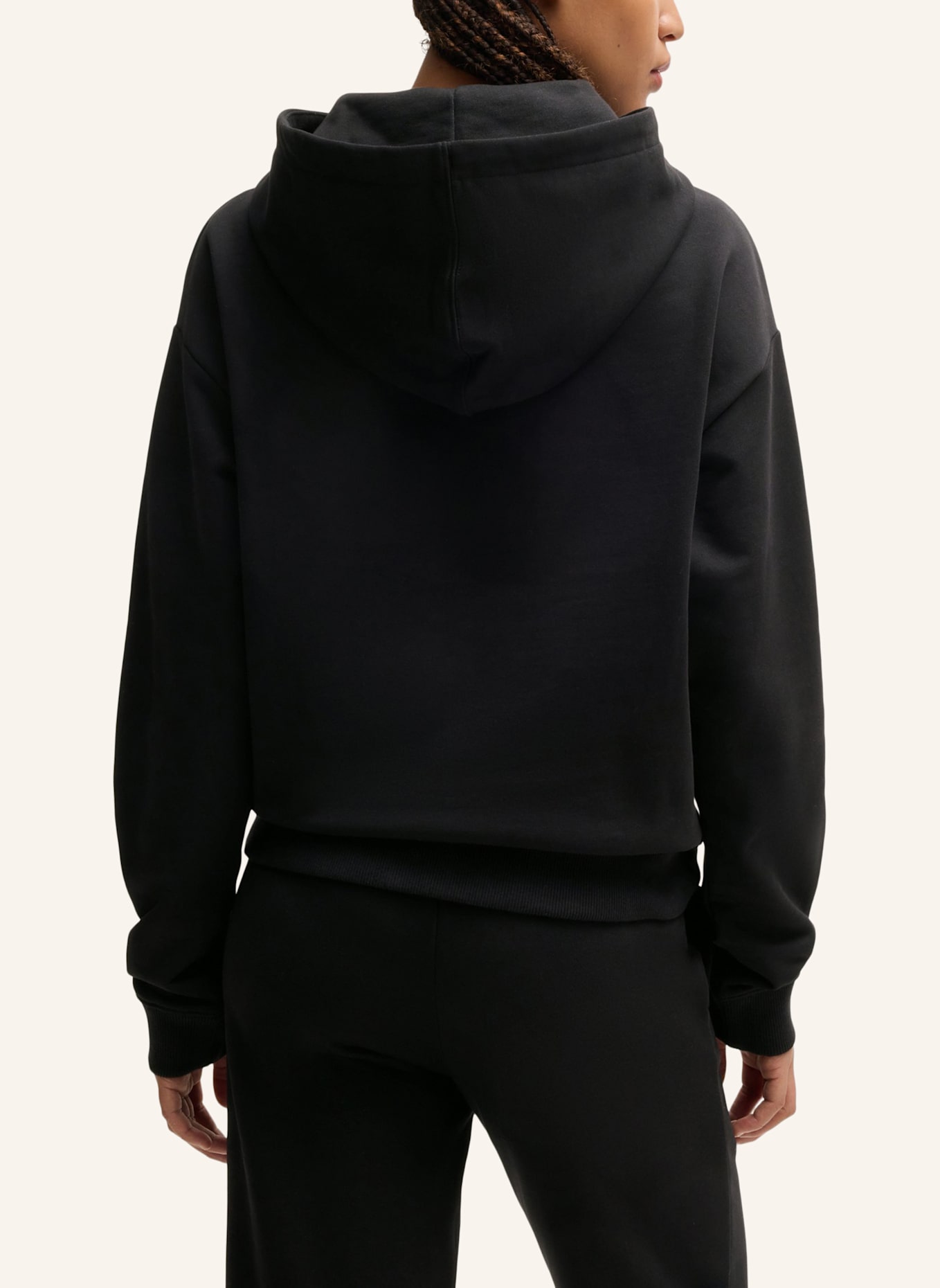 HUGO Sweatshirt DELFINIA Regular Fit: SCHWARZ