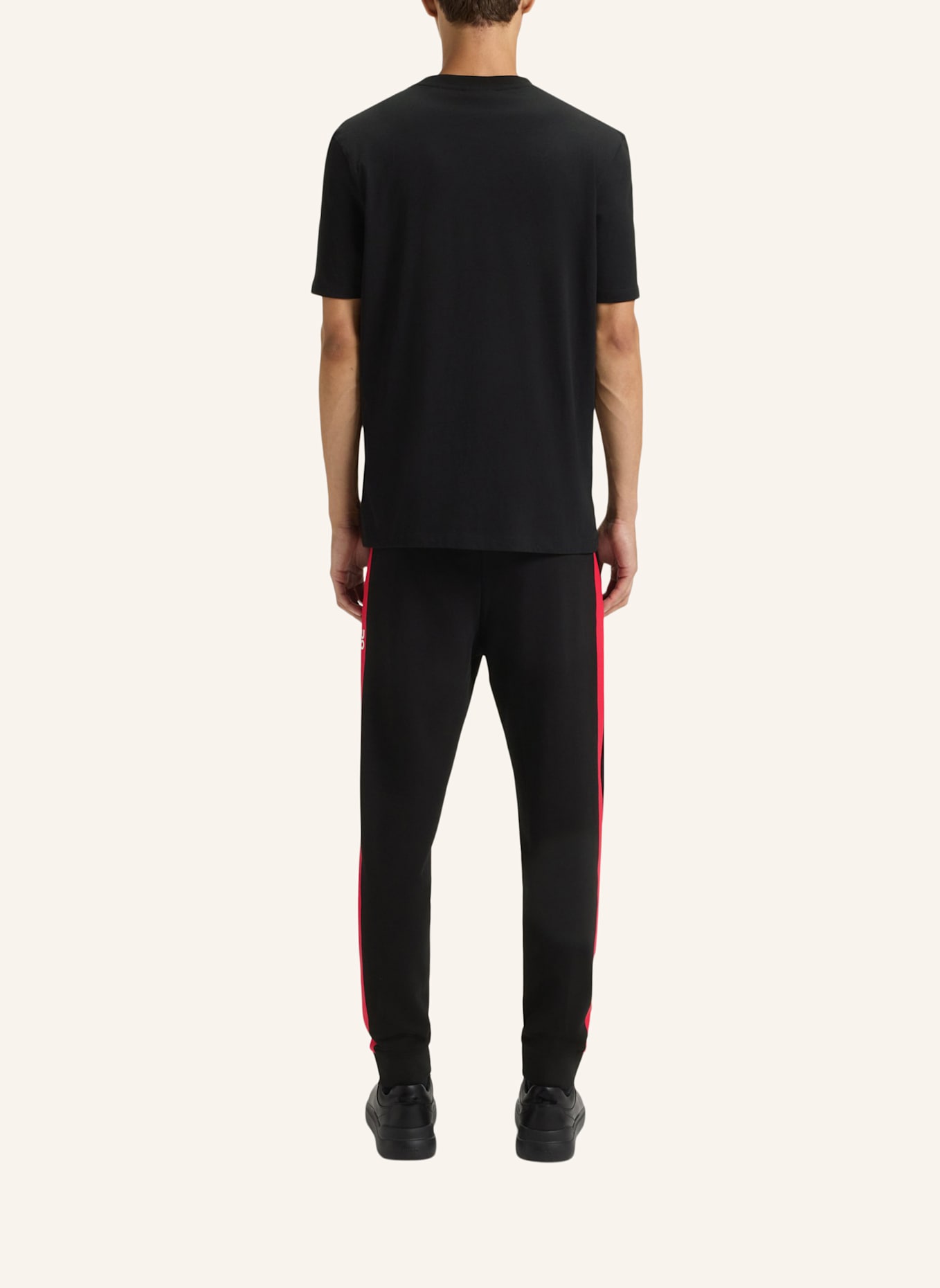 HUGO T-Shirt DZOKIS_IN Regular Fit: SCHWARZ