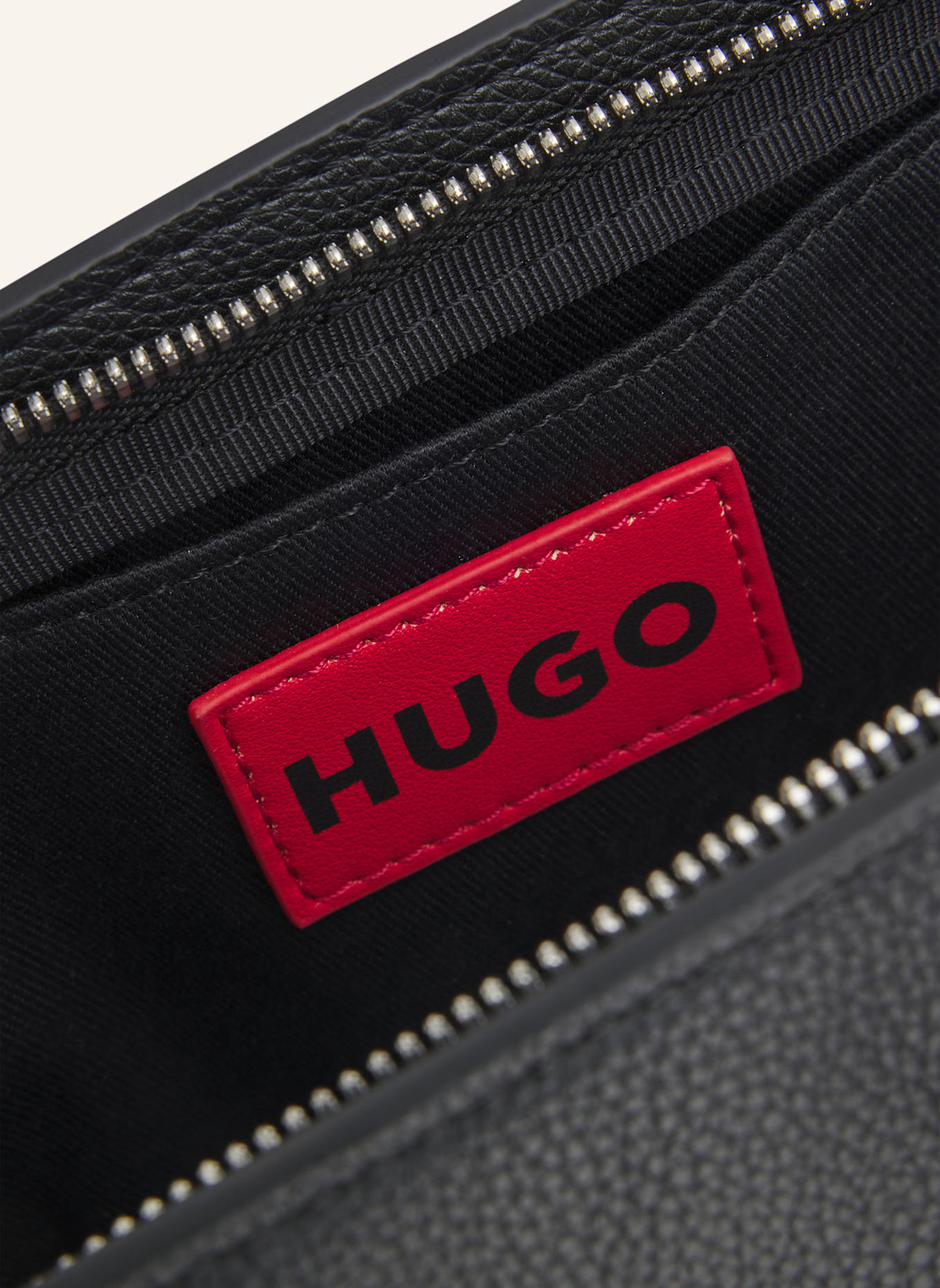 HUGO Umhängetasche CHRIS 2.0_SHBAG LONG: SCHWARZ