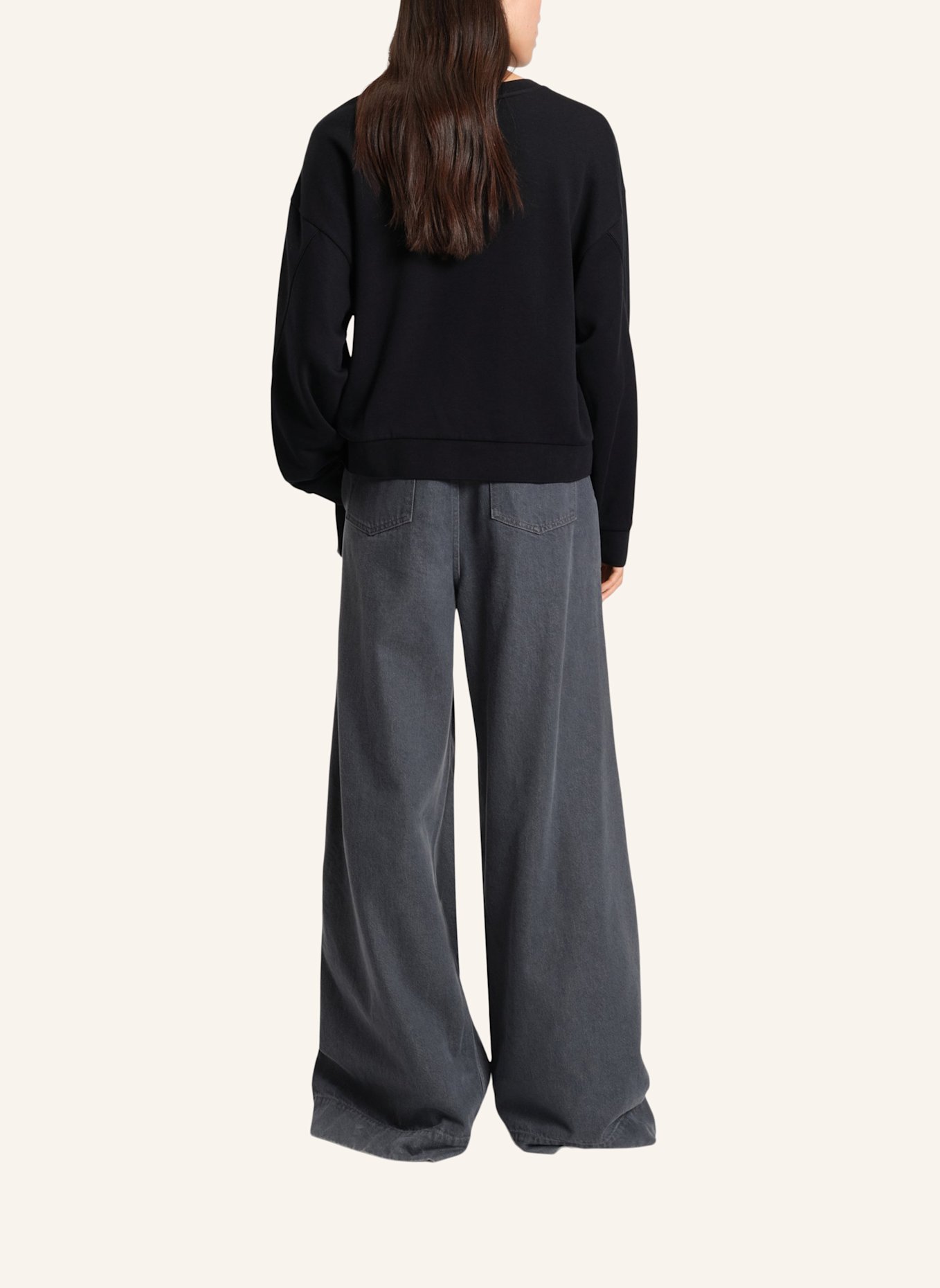 BOSS Sweatshirt ESSEGA: SCHWARZ