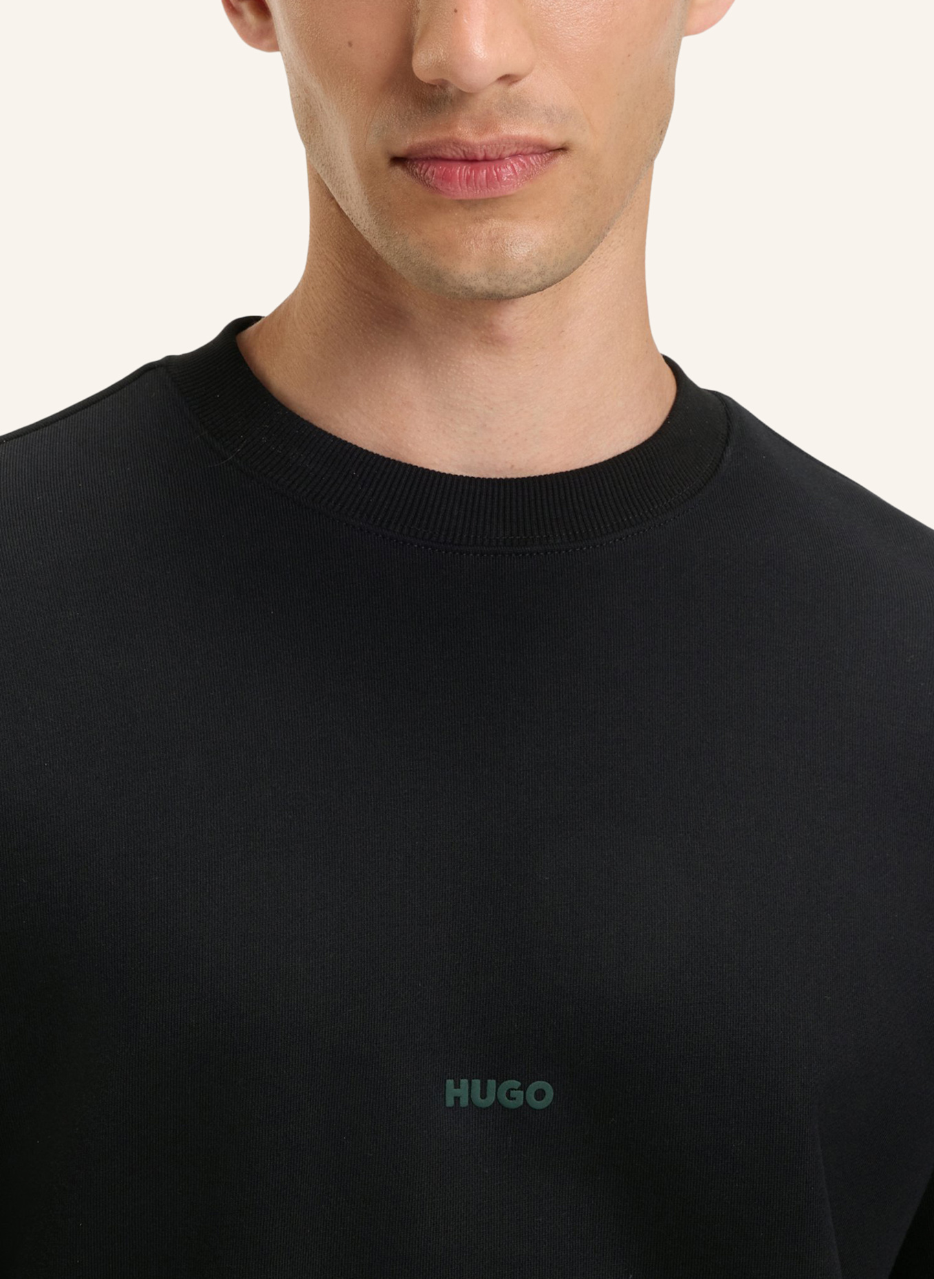 HUGO Sweatshirt DAMAZECREW Relaxed Fit: SCHWARZ