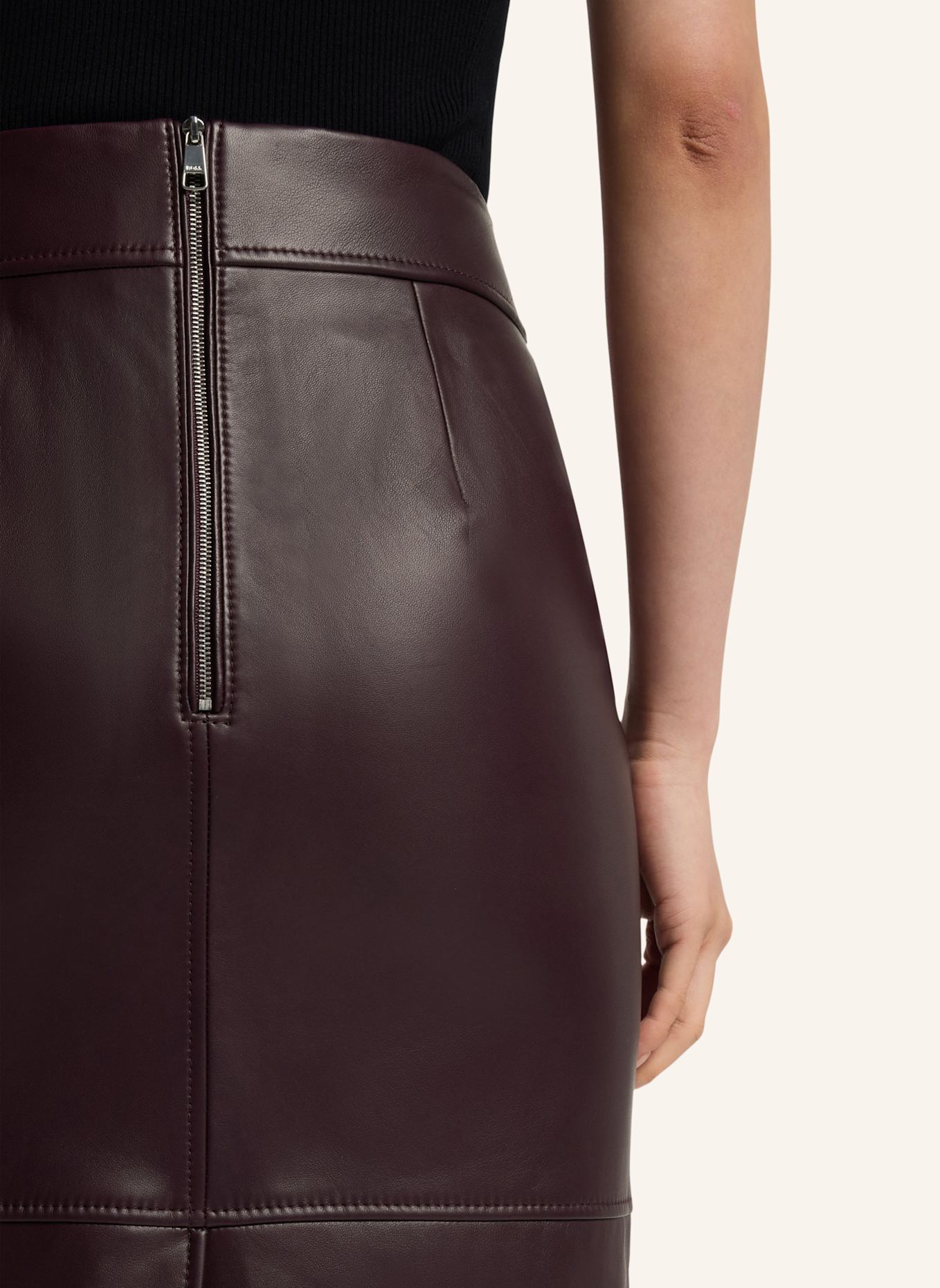 BOSS Casual Rock SELRITA5 Slim Fit: DUNKELLILA