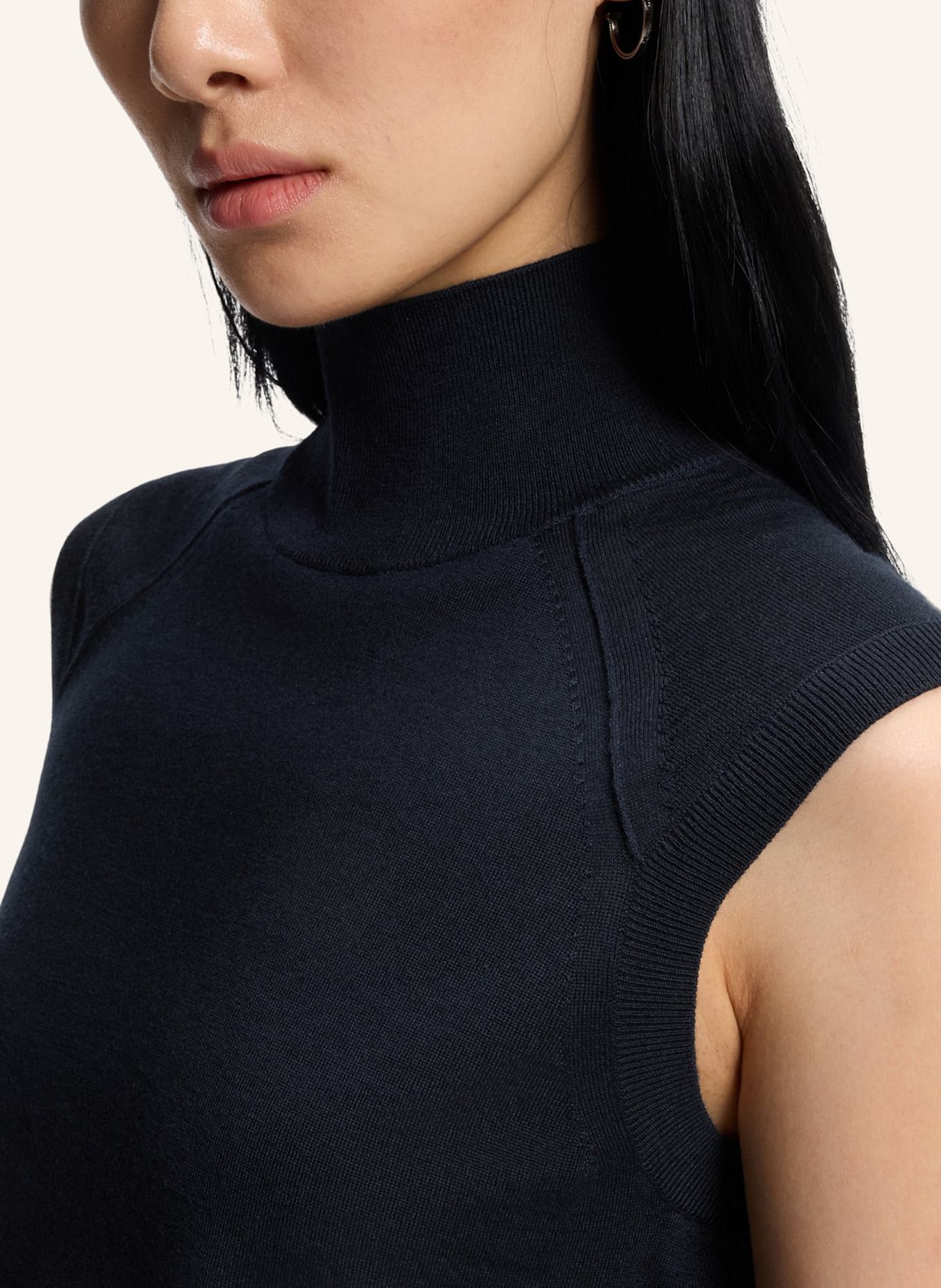 BOSS Stricktop FIPINI: DUNKELBLAU