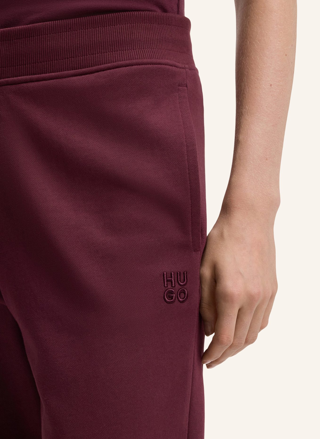 HUGO Casual Hose NELFINIA Regular Fit: DUNKELLILA