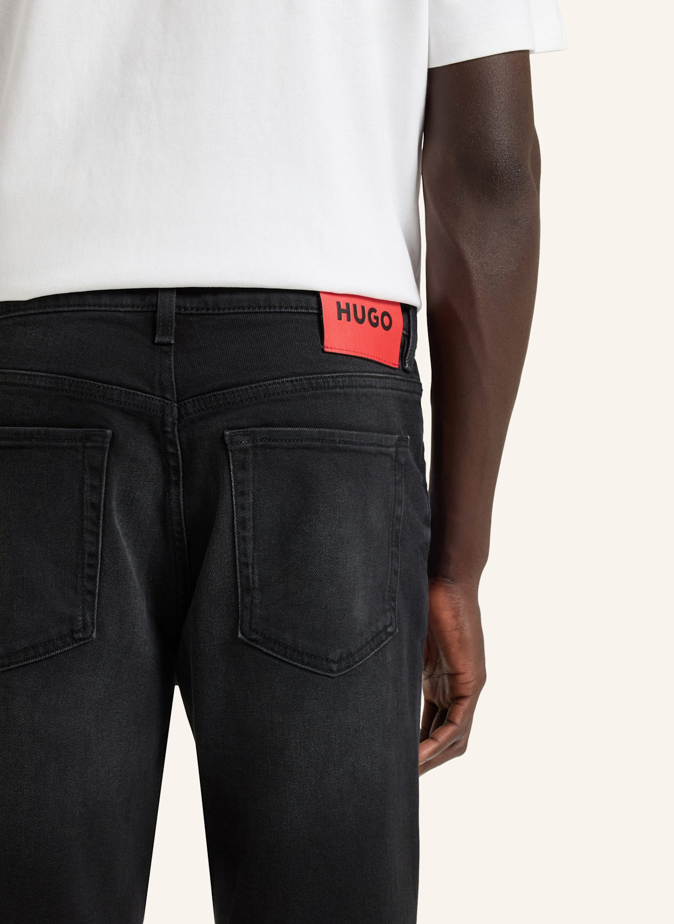 HUGO Jeans HUGO 634 Tapered Fit: SCHWARZ