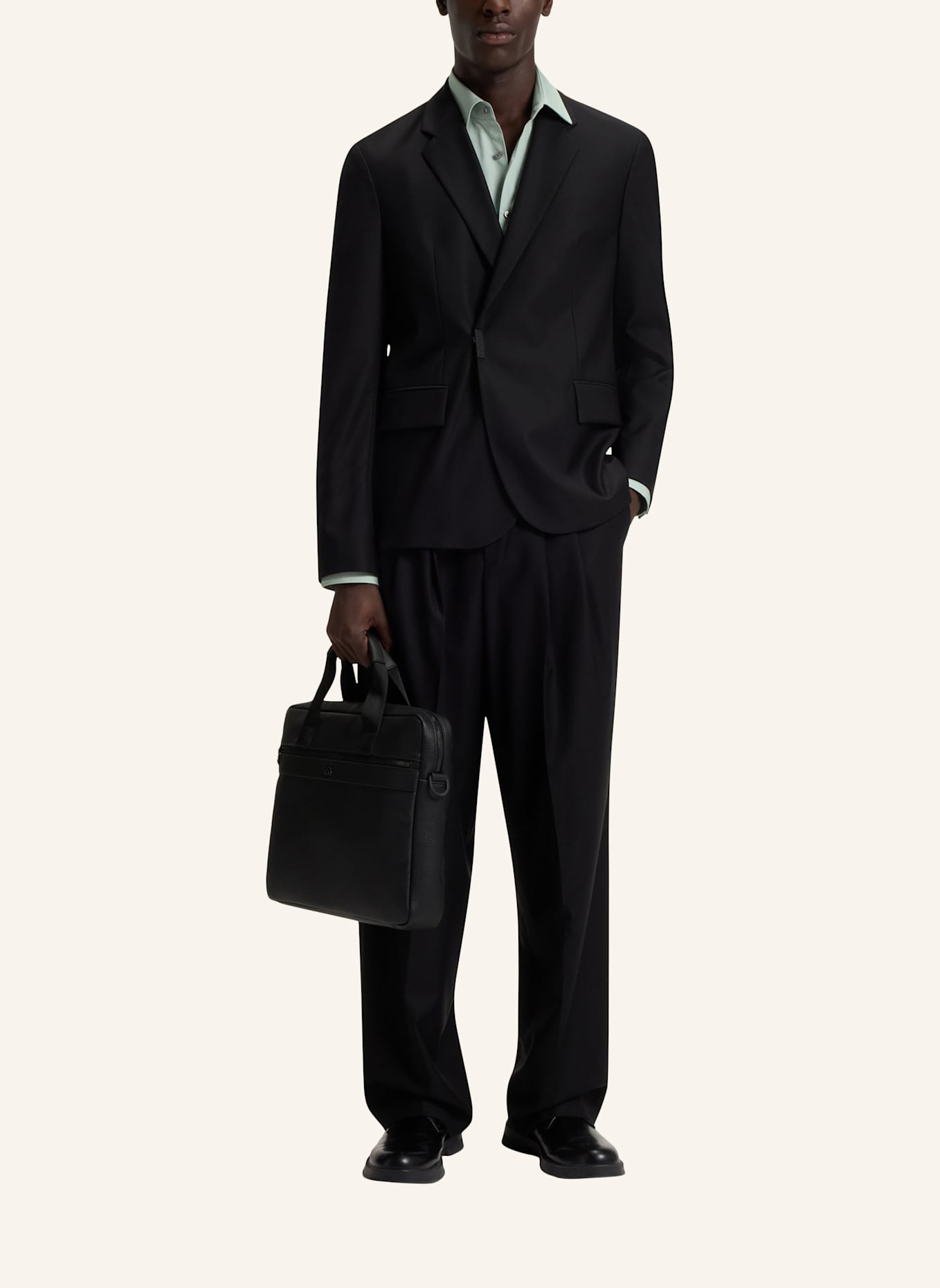 HUGO Dokumentenmappe QUANTIC_DOC CASE: SCHWARZ