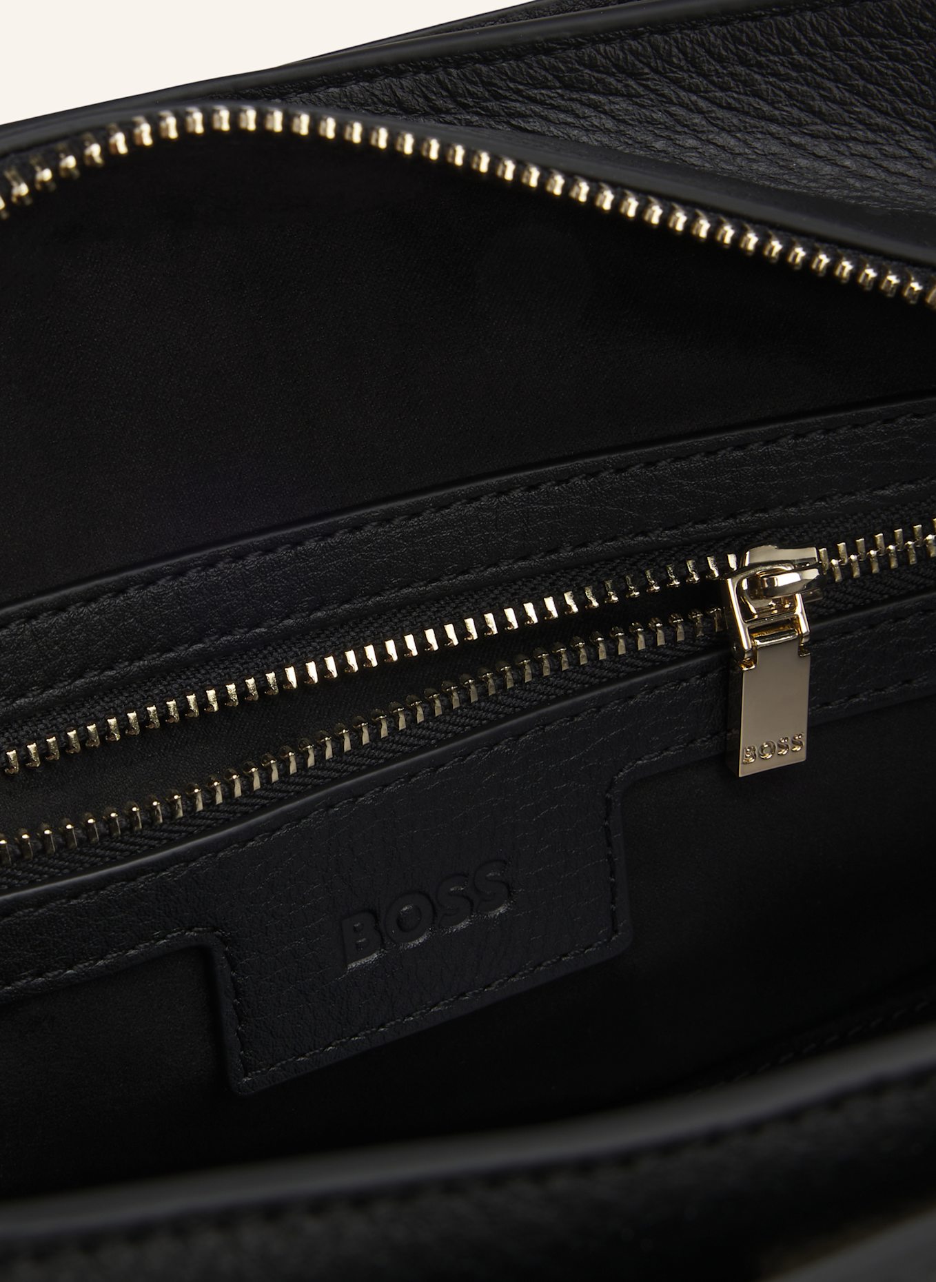 BOSS Tragetasche ARIELL BOWLING M: SCHWARZ