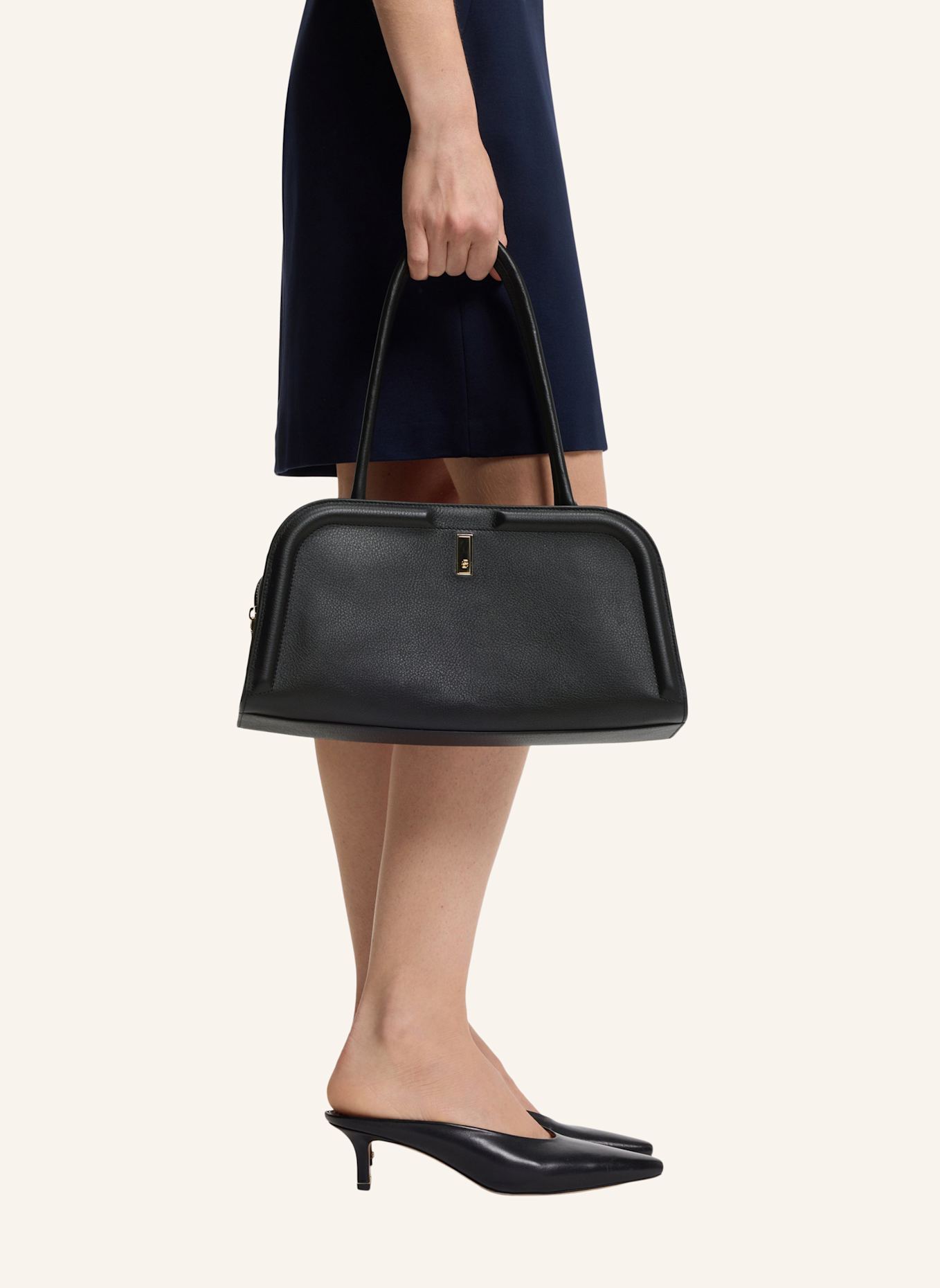 BOSS Tragetasche ARIELL BOWLING M: SCHWARZ