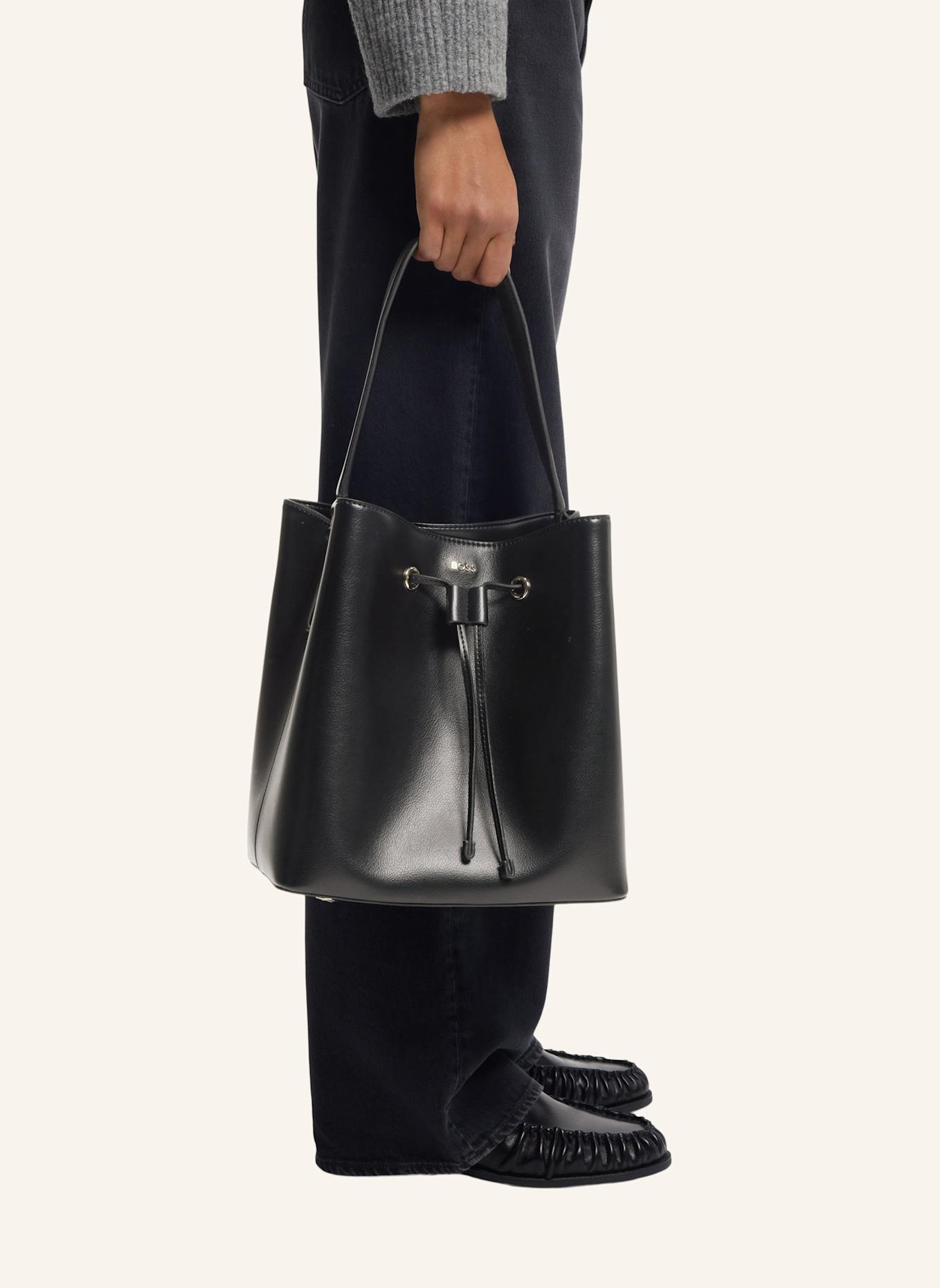 BOSS Umhängetasche LENAH SM BUCKET: SCHWARZ