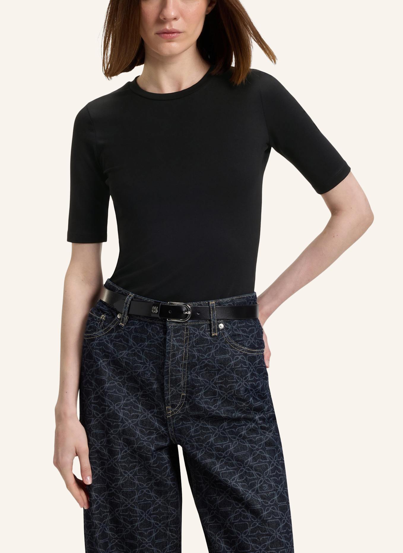 HUGO T-Shirt DARNELIA Slim Fit: SCHWARZ