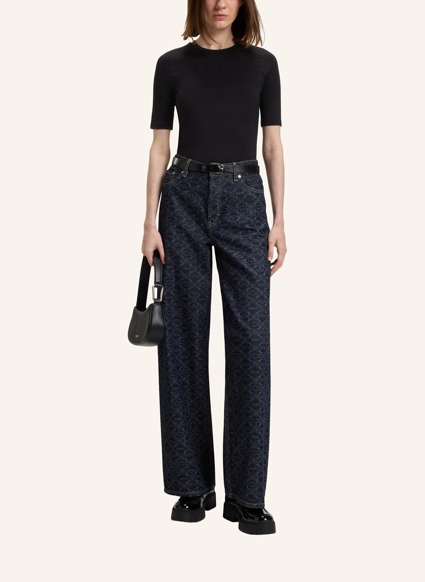 HUGO T-Shirt DARNELIA Slim Fit: SCHWARZ