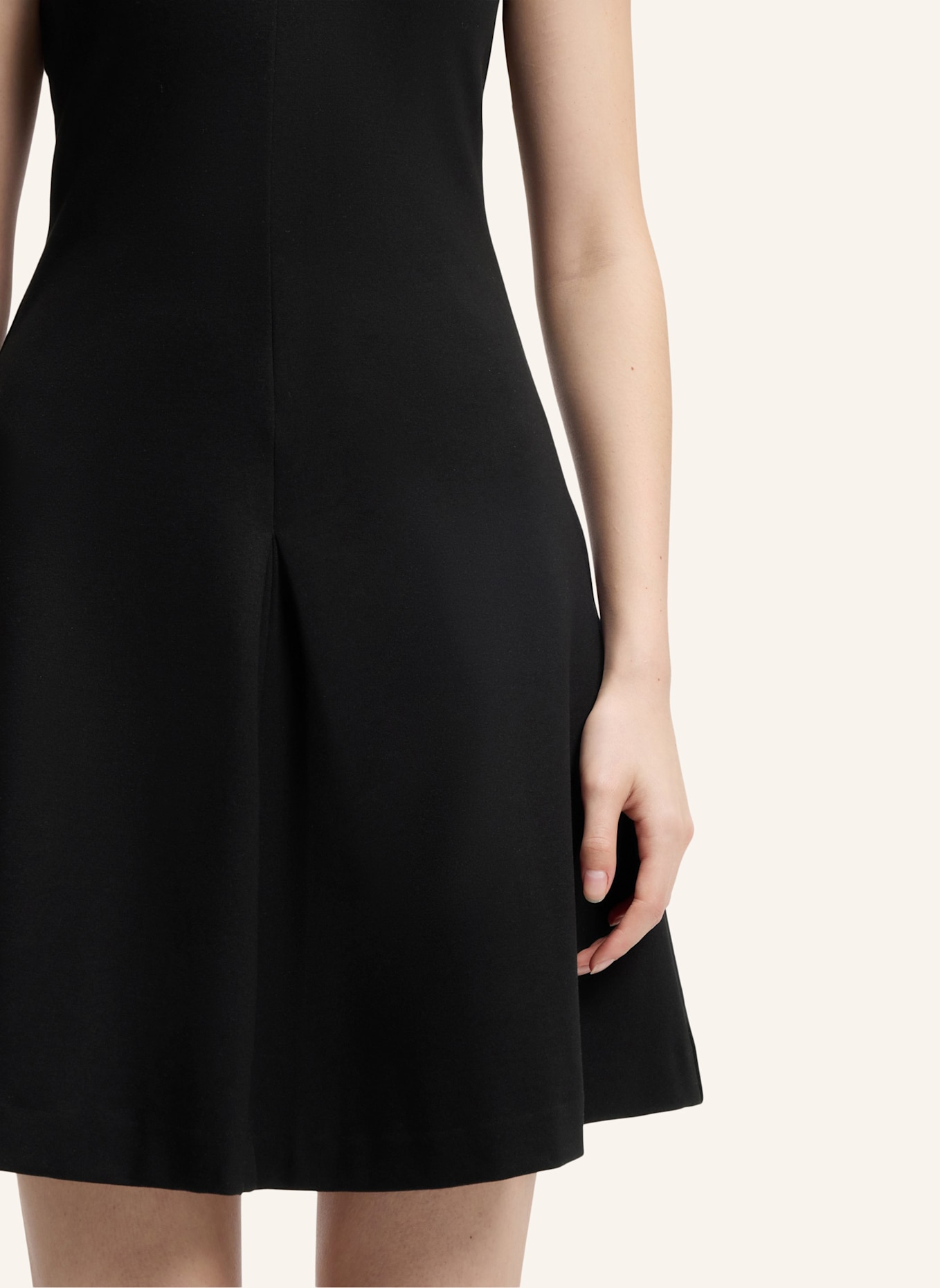 HUGO Jersey-Kleid NOELLA Regular Fit: SCHWARZ