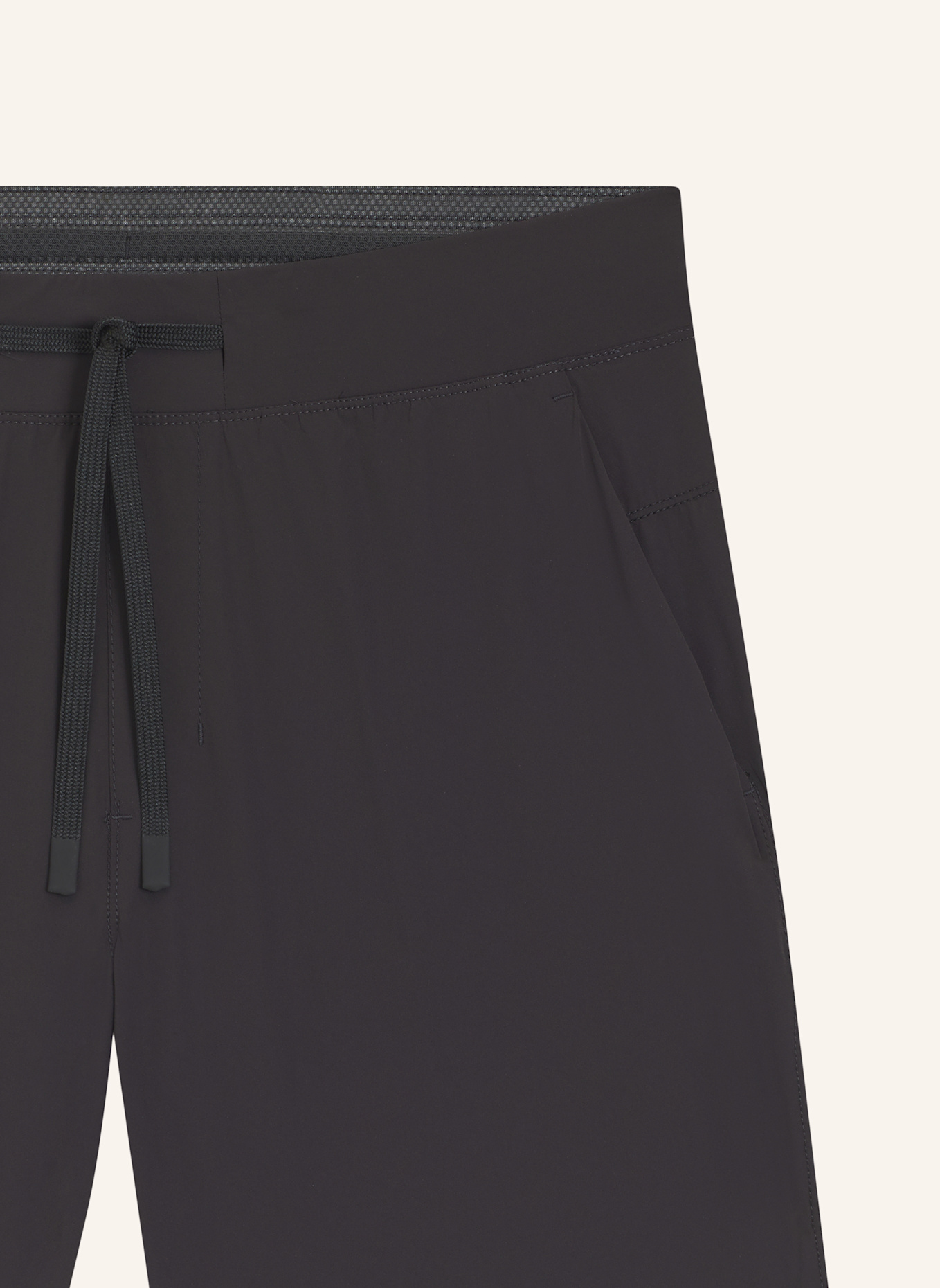 BOSS Short S_ACTIVEMOVE2_7 INCH: SCHWARZ