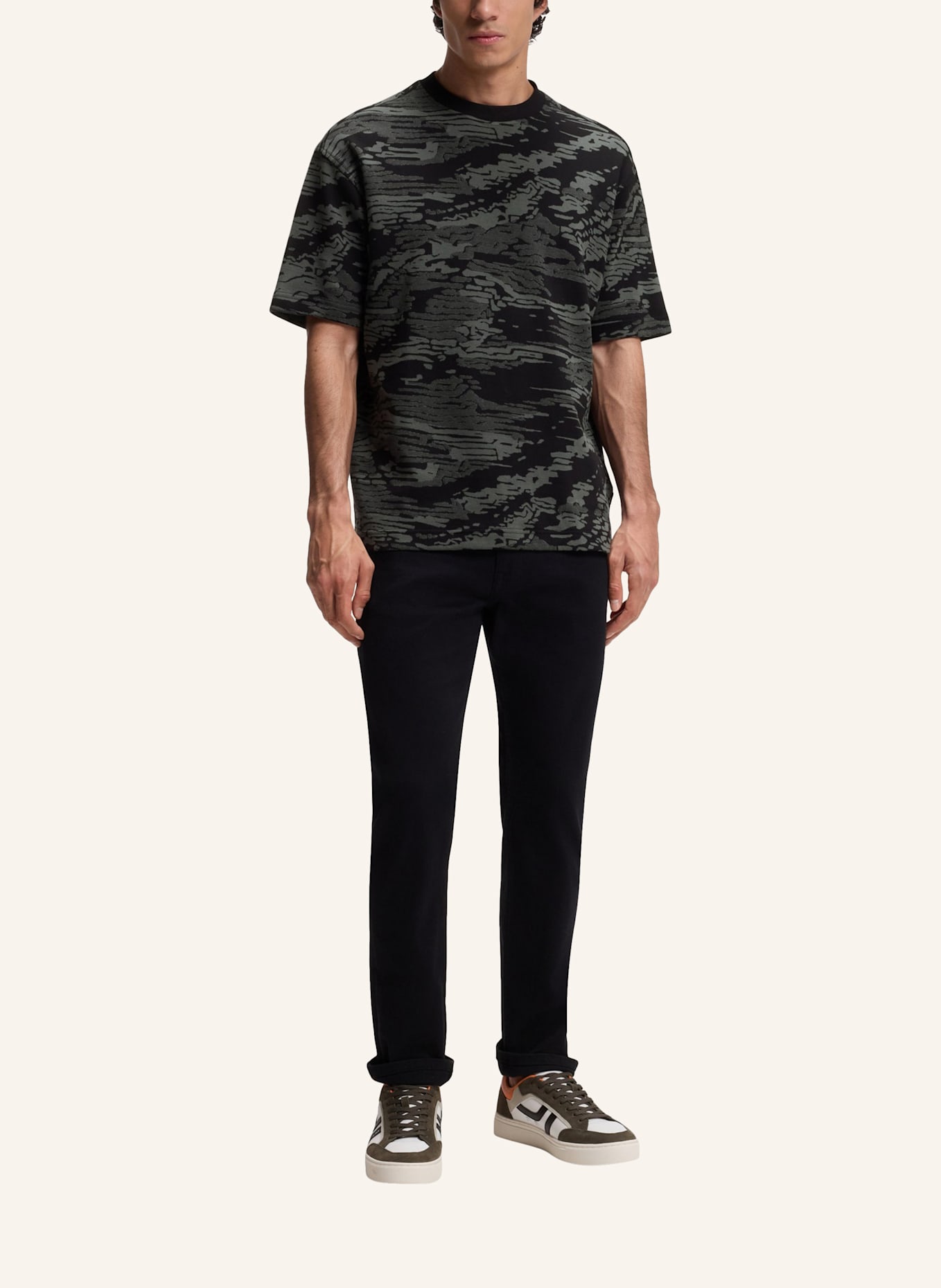 BOSS T-Shirt TE_WILDNATURE Relaxed Fit: SCHWARZ