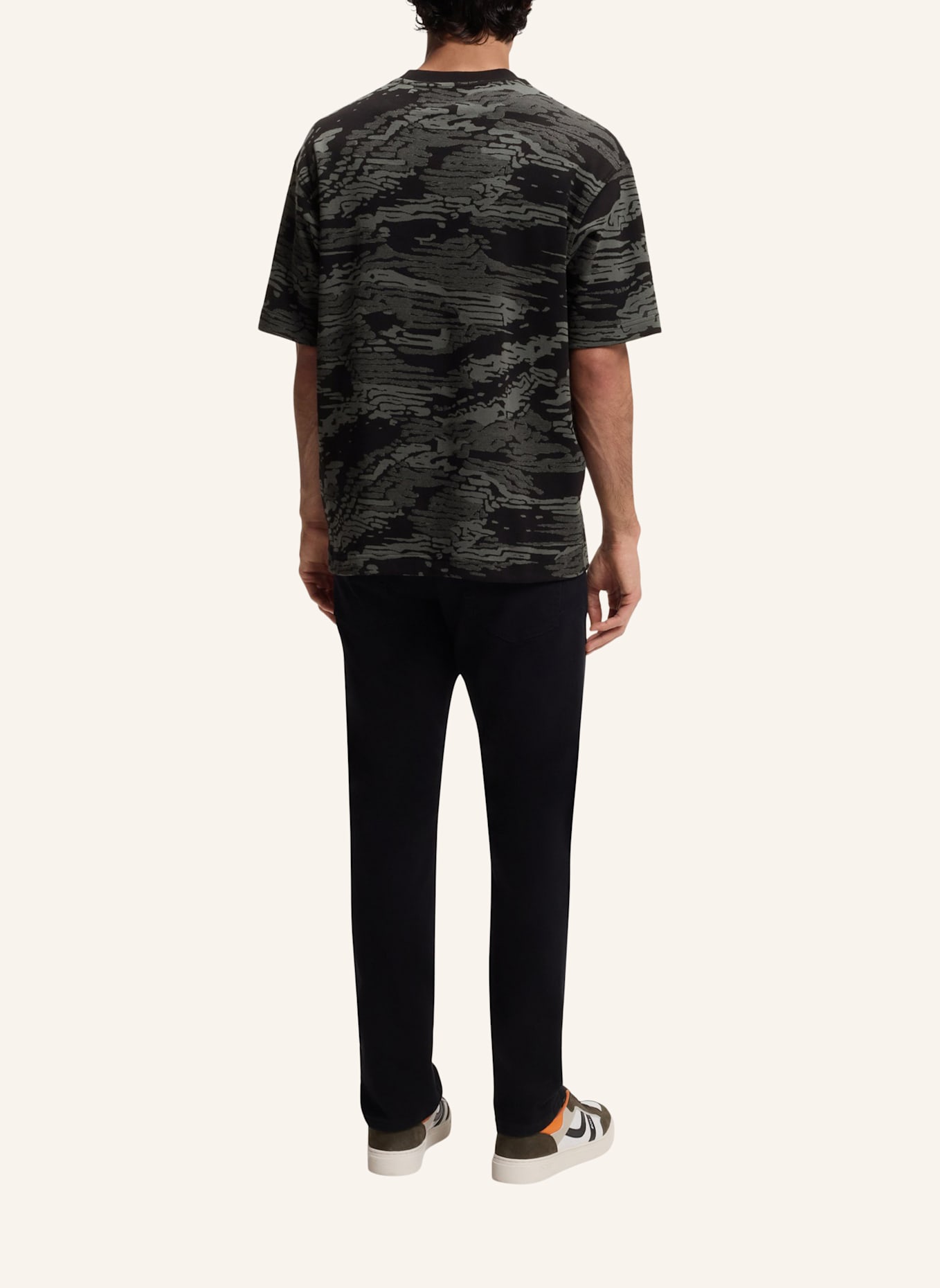 BOSS T-Shirt TE_WILDNATURE Relaxed Fit: SCHWARZ