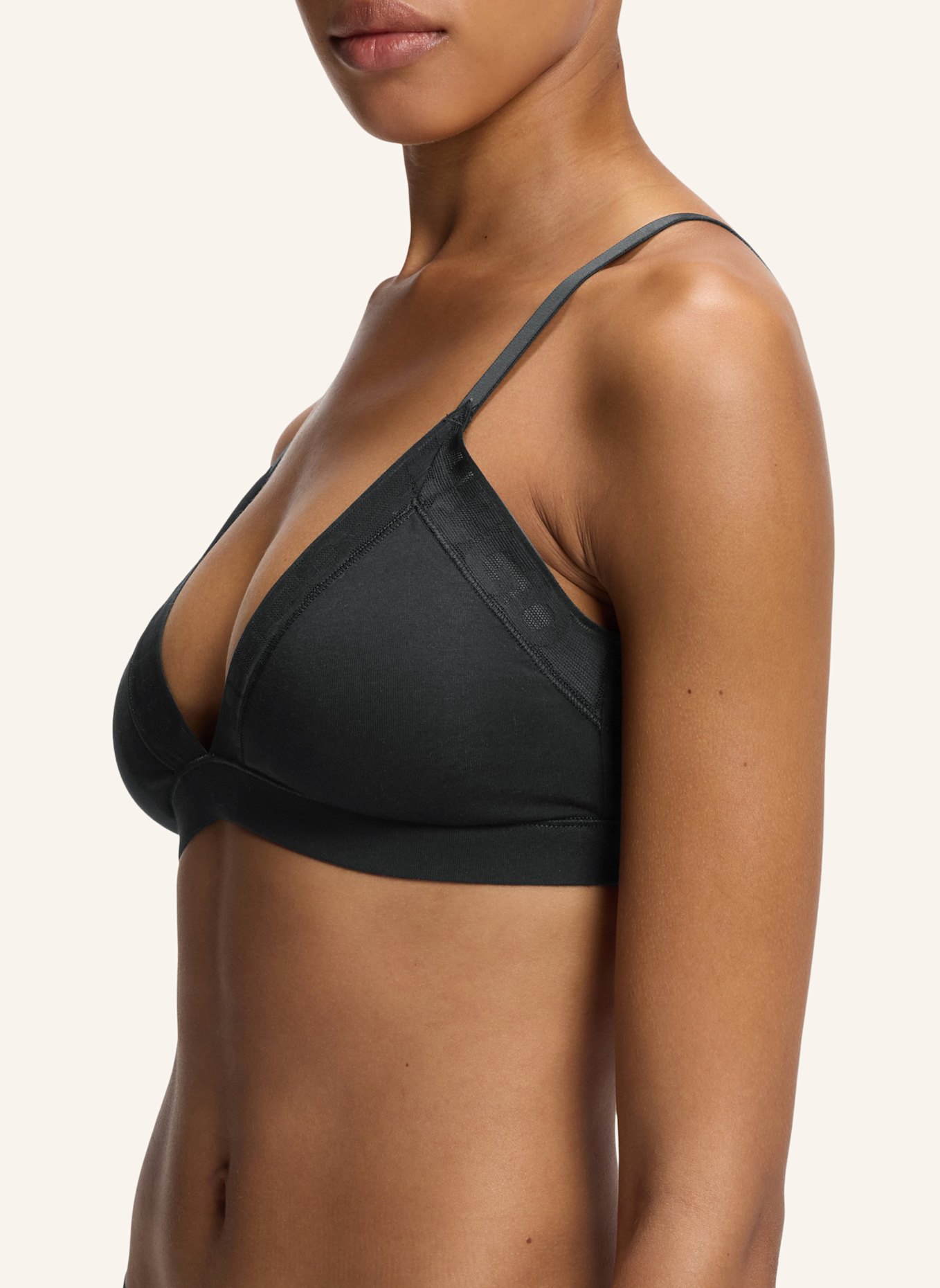 HUGO Bh MESH LOGO TRIANGLE P: SCHWARZ