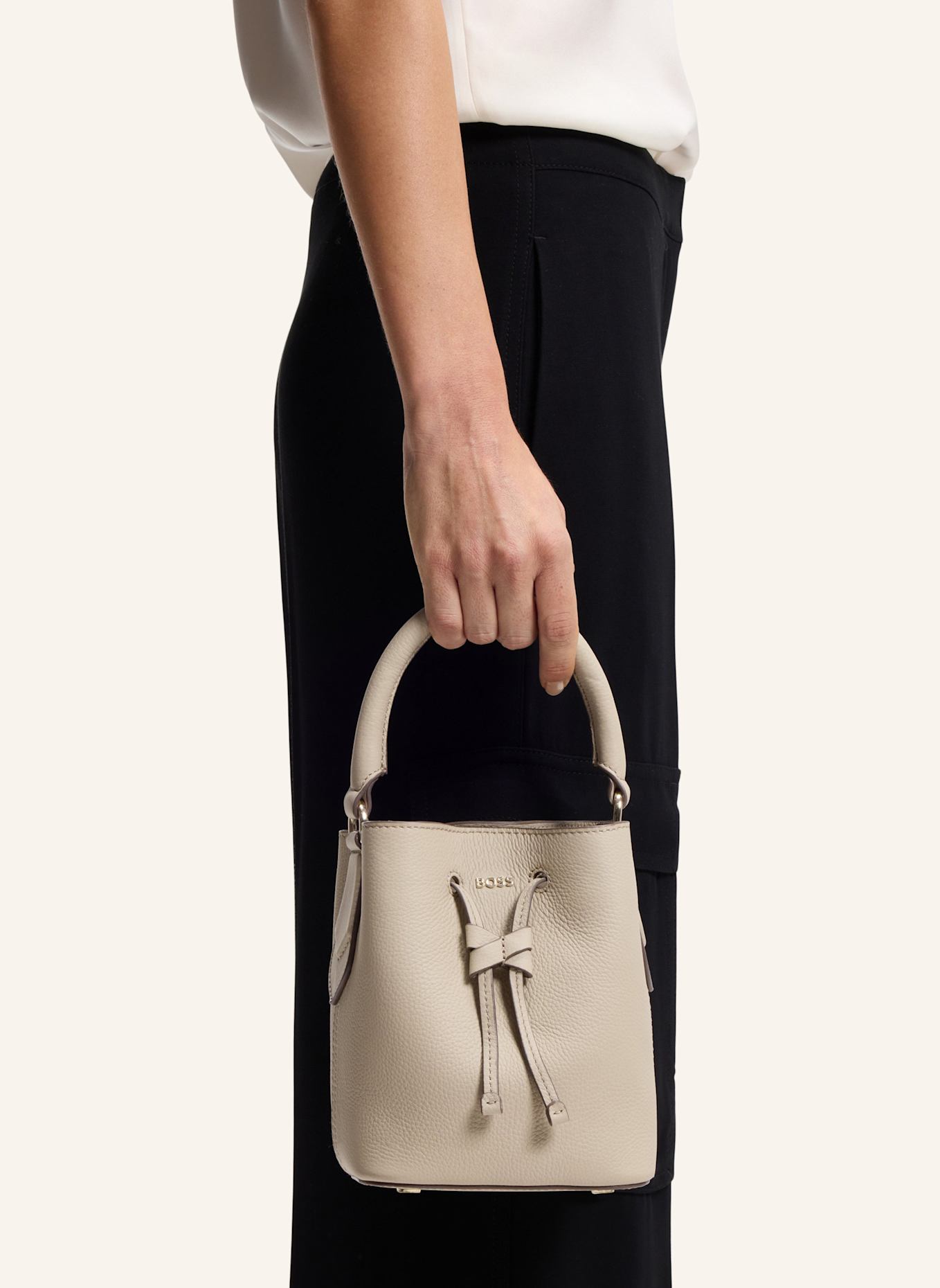 BOSS Umhängetasche LENAH SM BUCKET: BEIGE