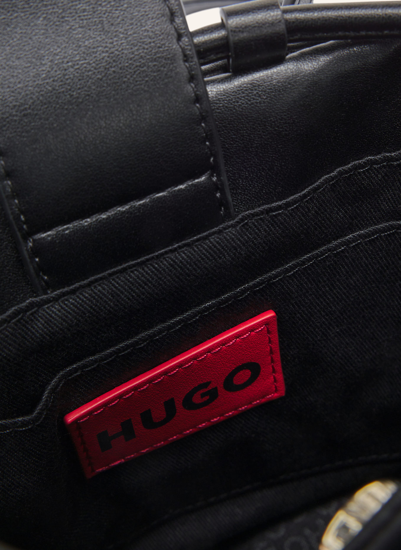 HUGO Umhängetasche CHRIS 2.0 QU_DRAWSTR: SCHWARZ