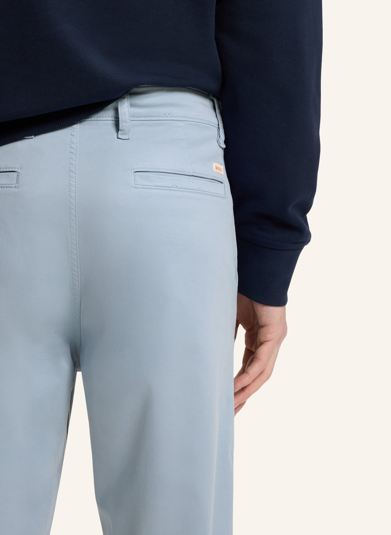 BOSS Chino Tapered Fit: HELLBLAU