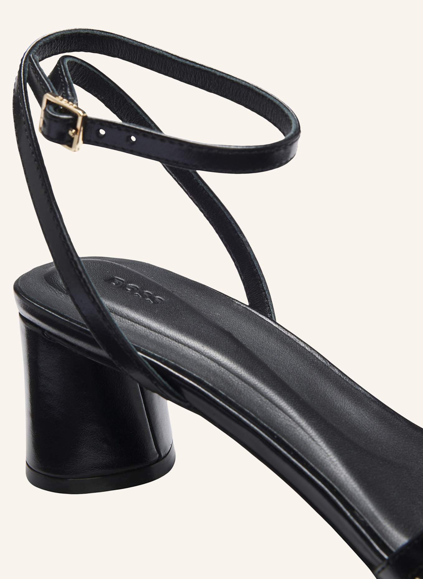 BOSS Sandale GRACEY_CHSANDAL50_NA: SCHWARZ