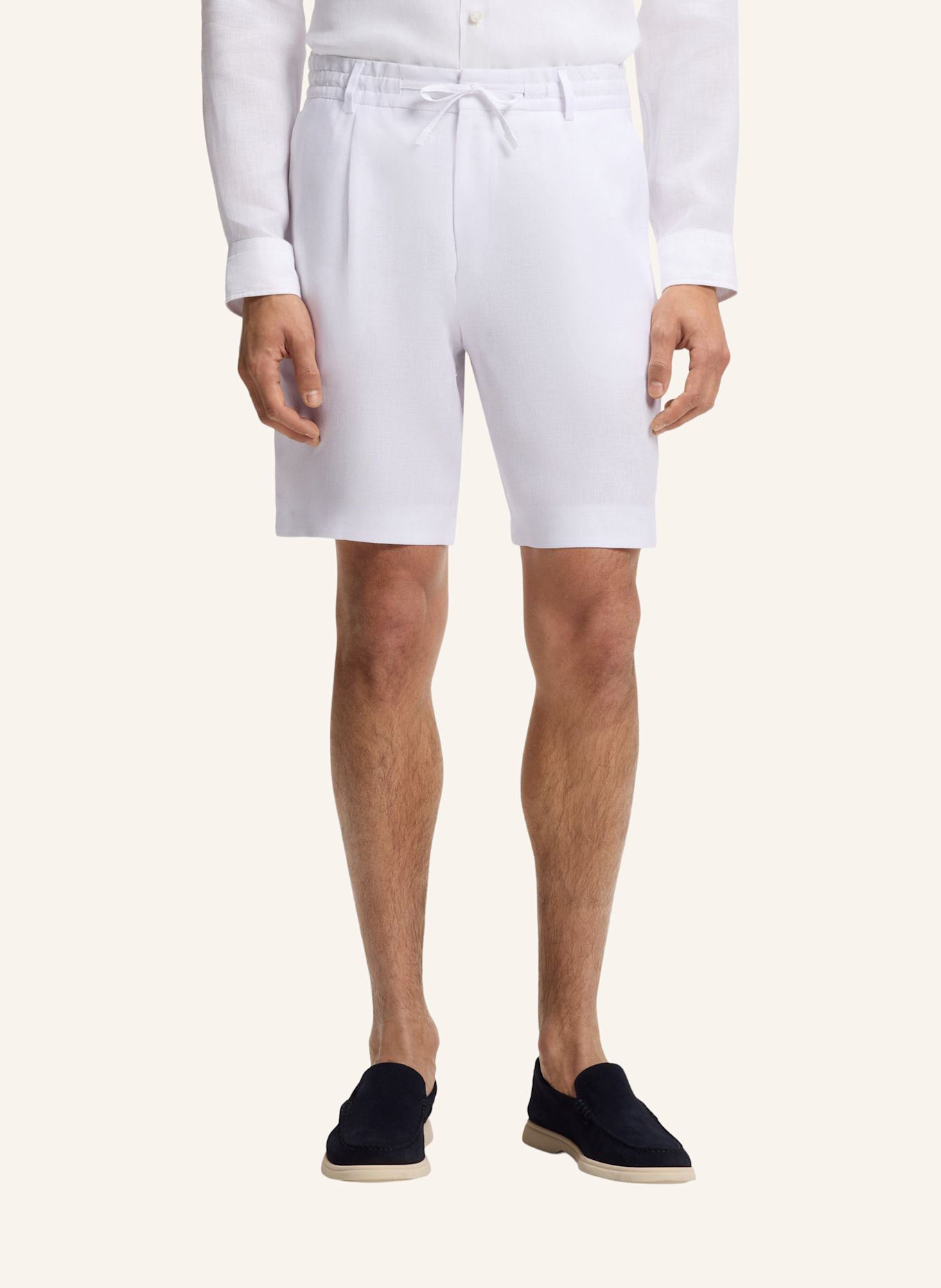 BOSS Kurze Hose C-PERIN-RDS-S-262 Tapered Fit: WEISS
