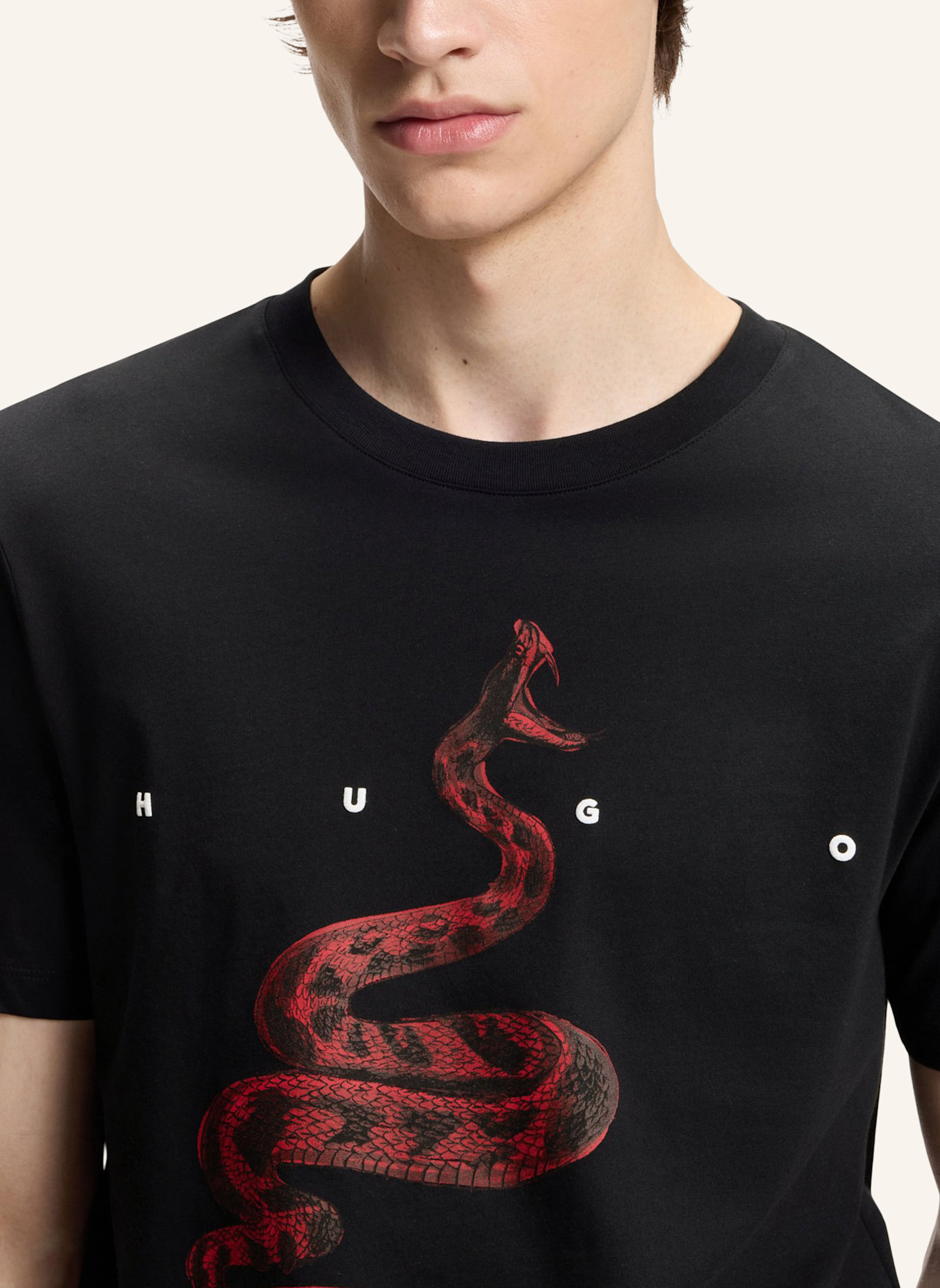 HUGO T-Shirt DISCORB Regular Fit: SCHWARZ