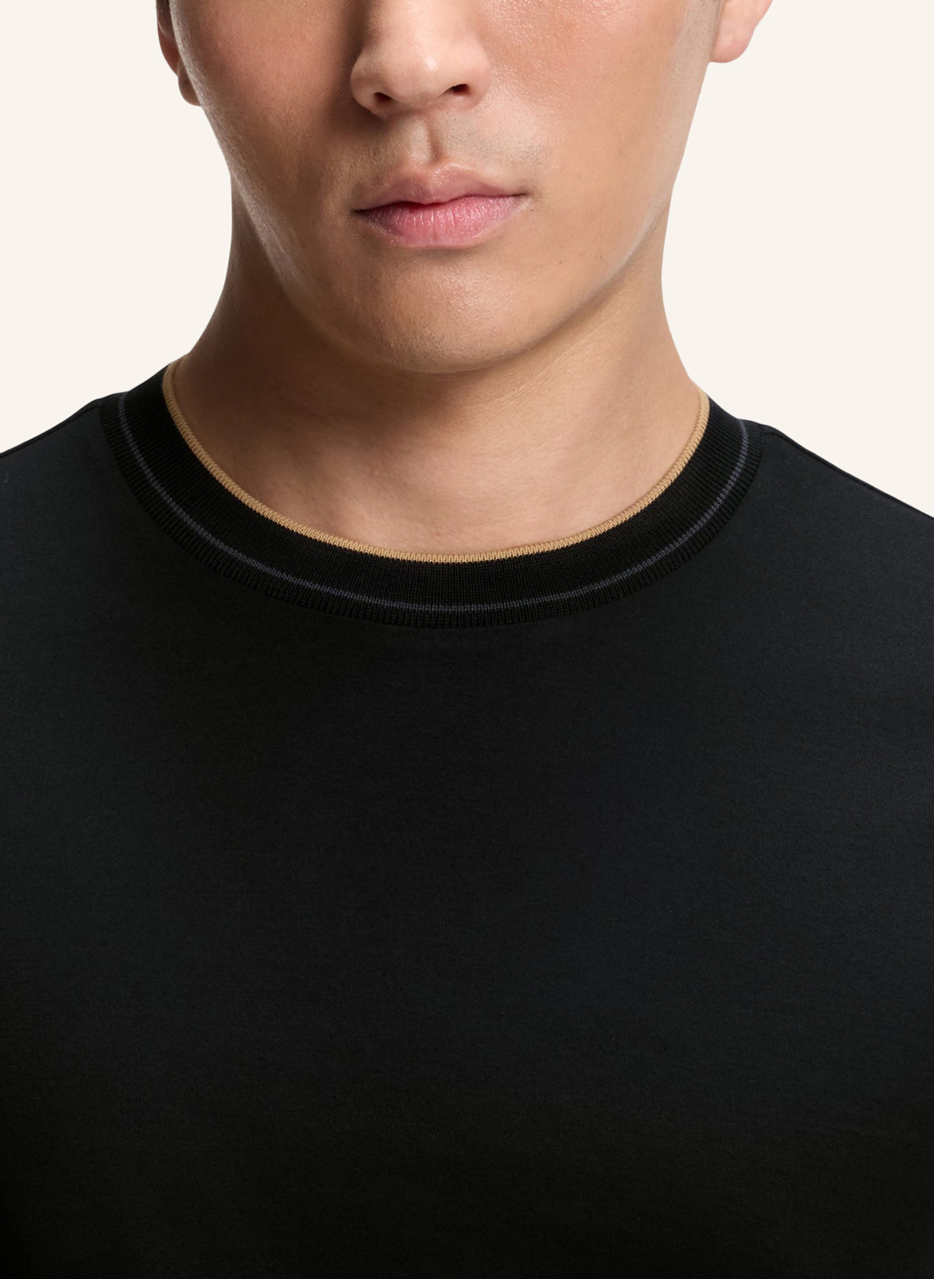 BOSS T-Shirt H-TESSLER 195 Slim Fit: SCHWARZ