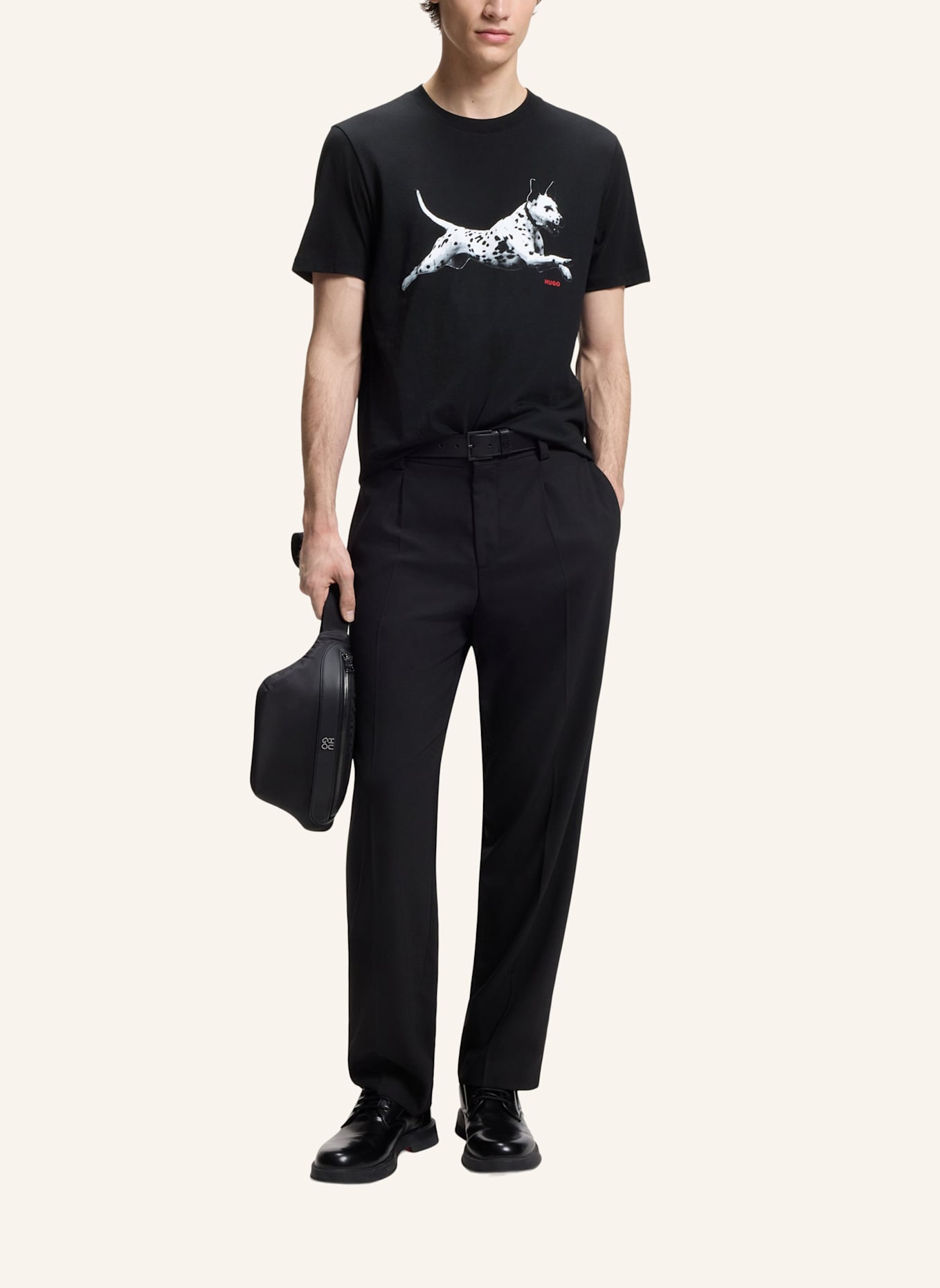 HUGO T-Shirt DIRUNN Regular Fit: SCHWARZ