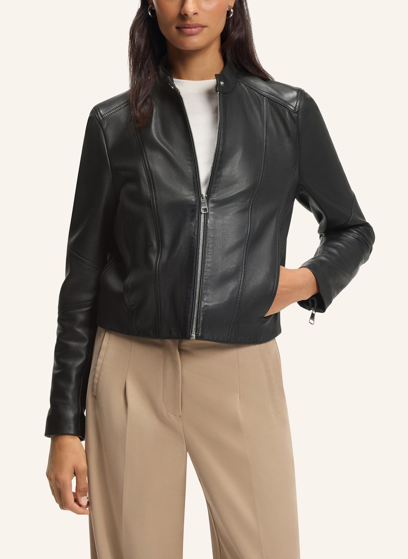 BOSS Leather C_SALESTE1 Regular Fit: SCHWARZ