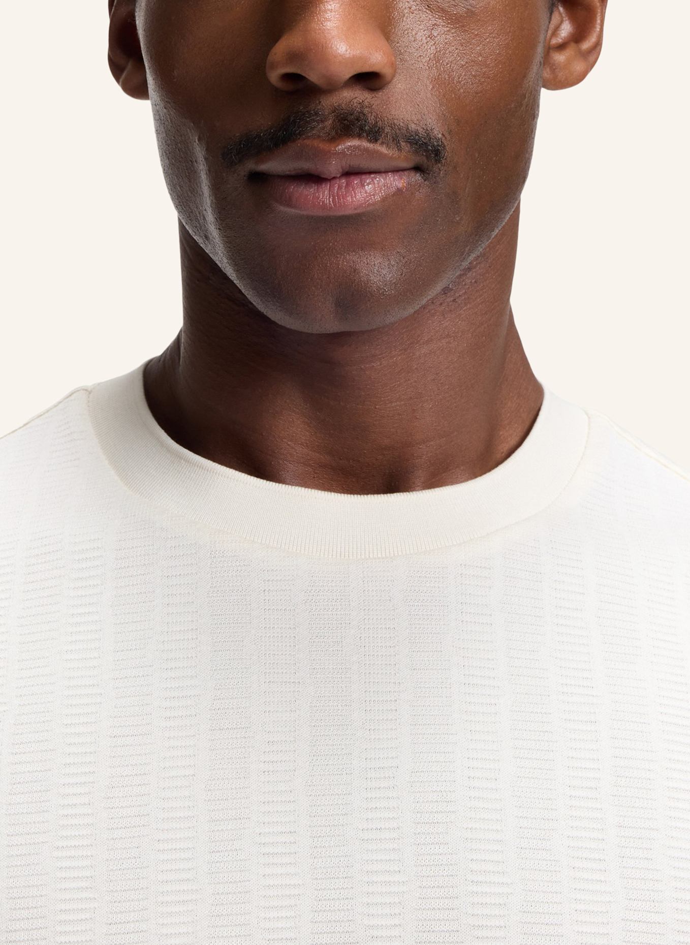 BOSS T-Shirt C-TAUT 118 Regular Fit: WEISS