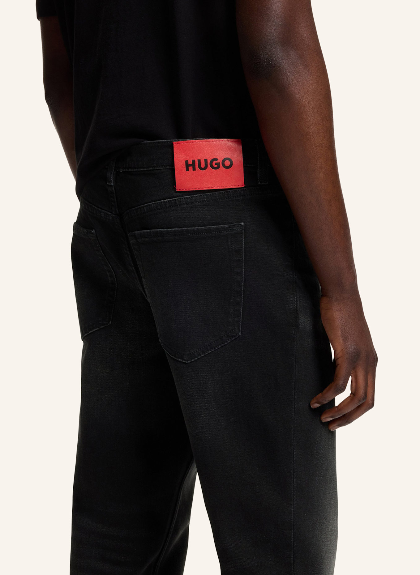 HUGO Jeans HUGO 634 Tapered Fit: SCHWARZ