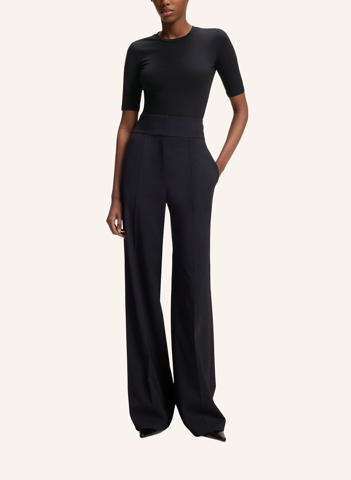 HUGO T-Shirt DARNELIA Slim Fit: SCHWARZ