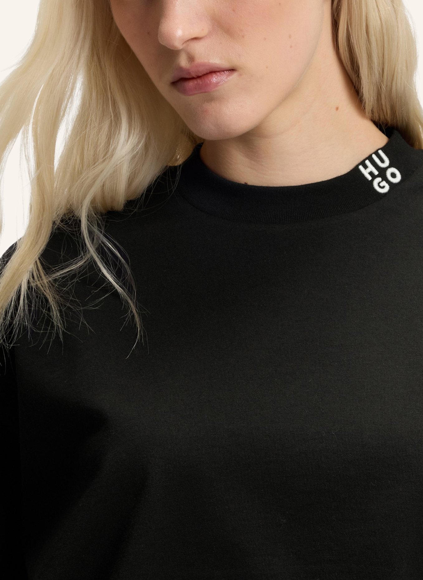 HUGO T-Shirt DAMELODY Relaxed Fit: SCHWARZ