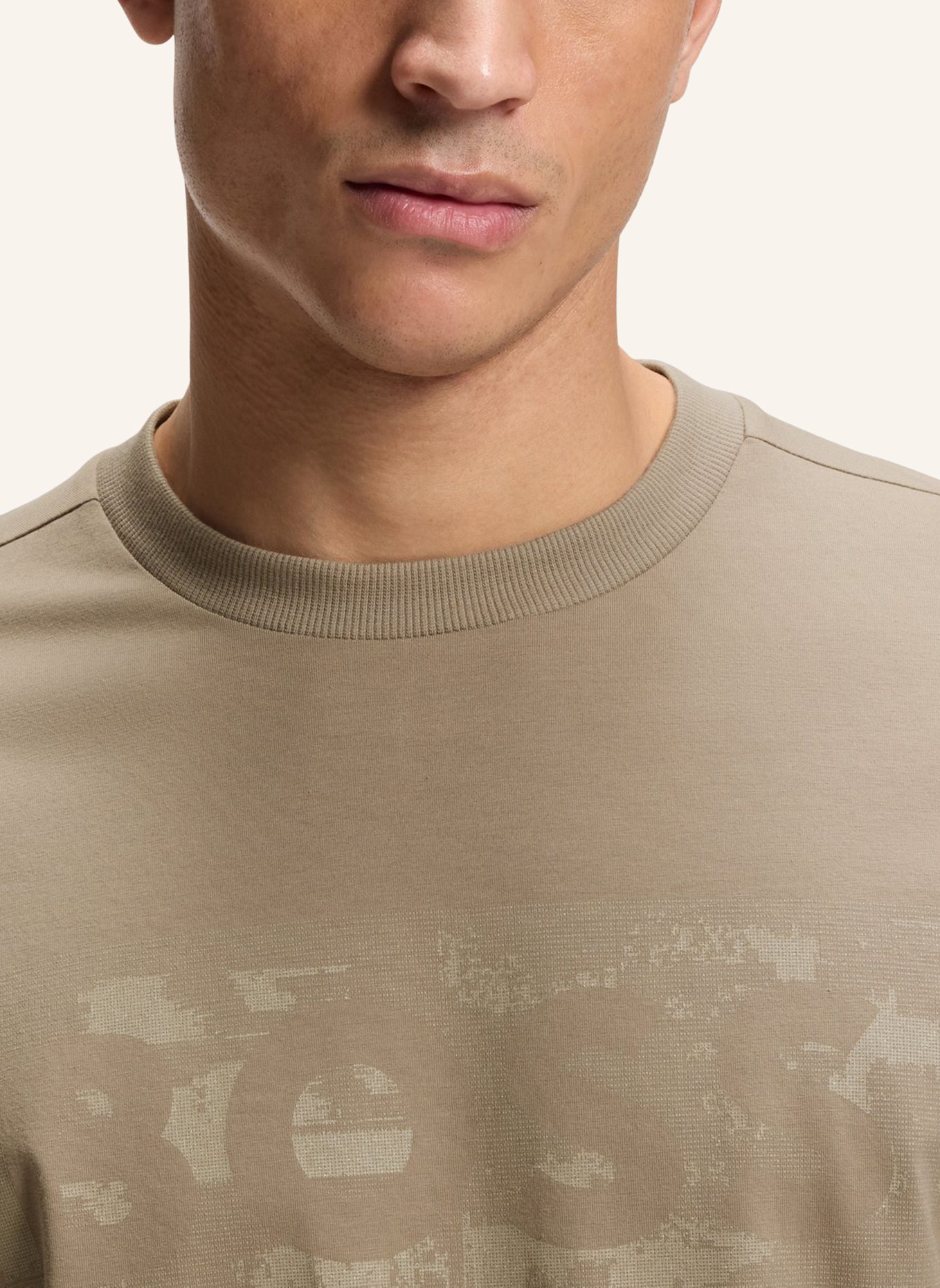 BOSS T-Shirt TS_GLOBE LOGOPATTERN Regular Fit: HELLGRÜN