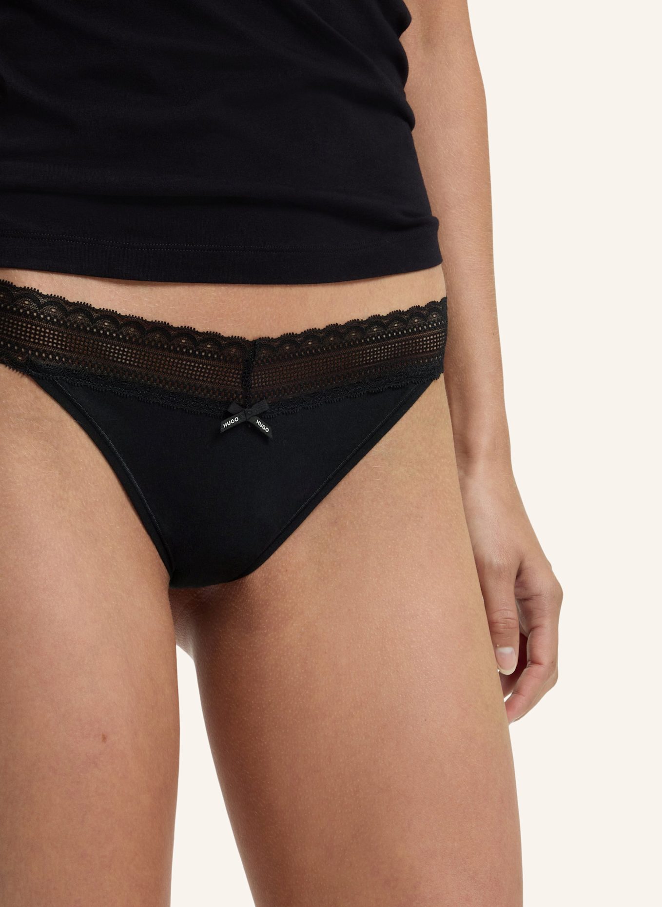 HUGO Slip TRIPLET LACE STRING: SCHWARZ
