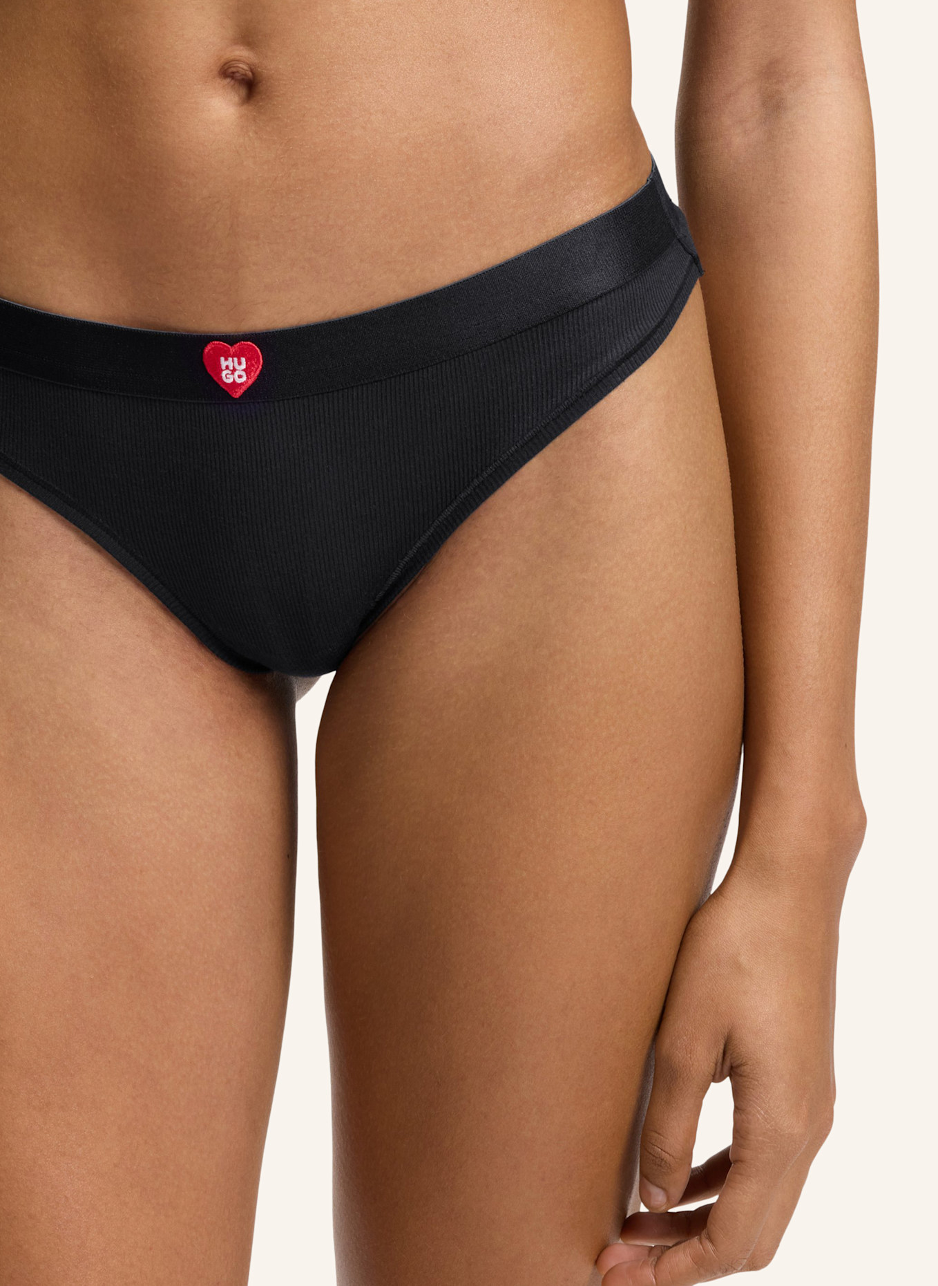 HUGO Slip HUGO HEART THONG: SCHWARZ